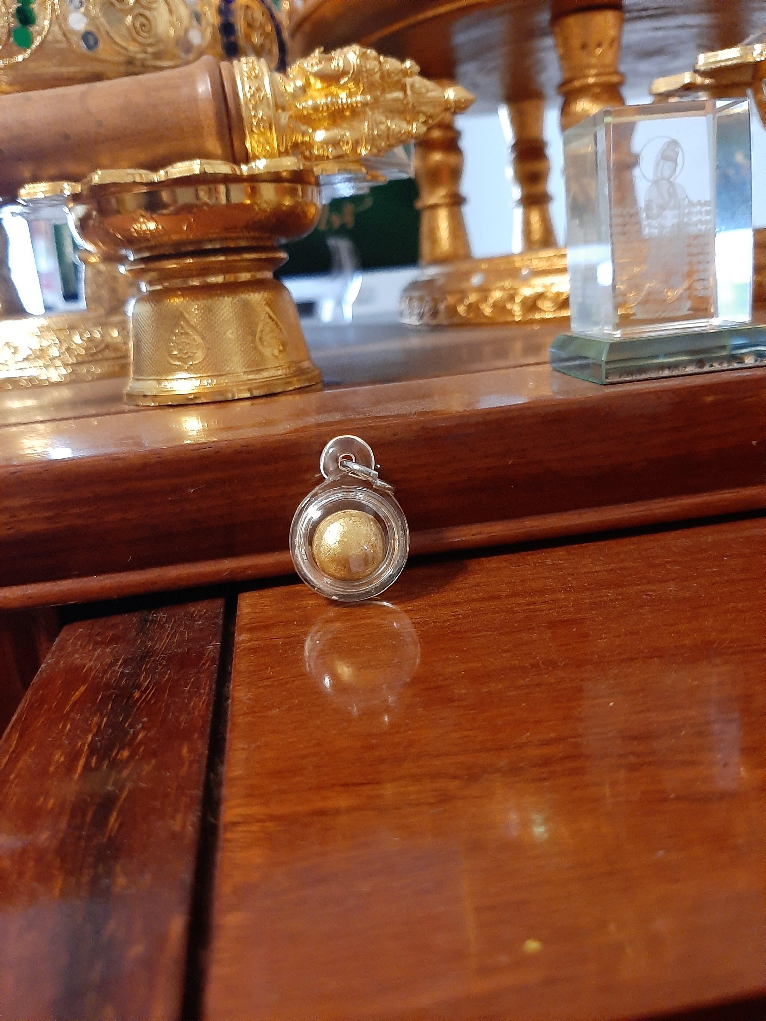 ลูกอมสัตตะบริภัณฑ์เทียนชัยขันน้ำมนต์พิธีสมเด็จพลิกชีวิต 1 ใน 20 ลูก