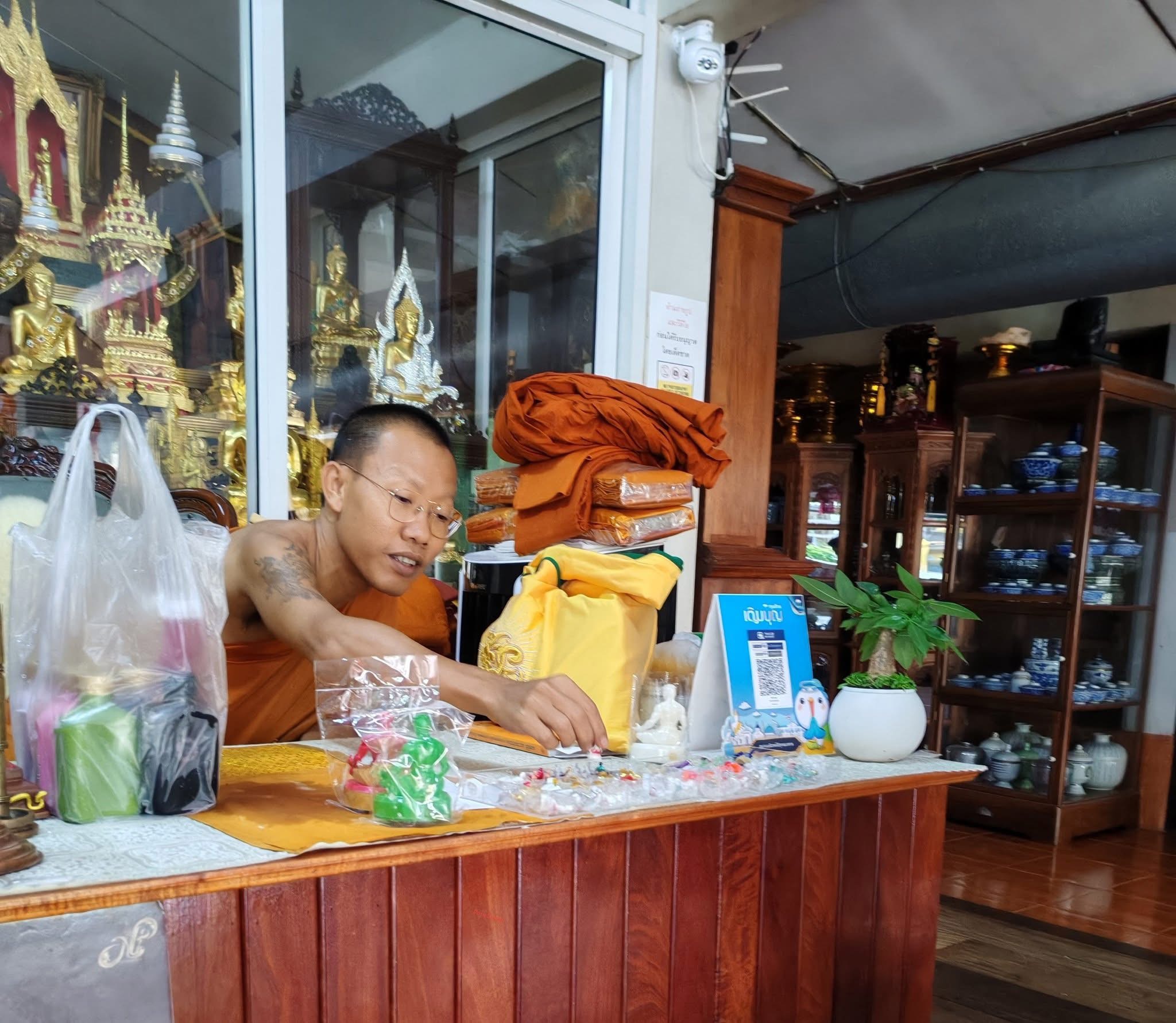 หุ่นพยนต์ รุ่น มนต์แรงครู หลวงพ่อวิชัย วัดหัวเด่น สายมนต์พระกาฬหลวงพ่อกวย