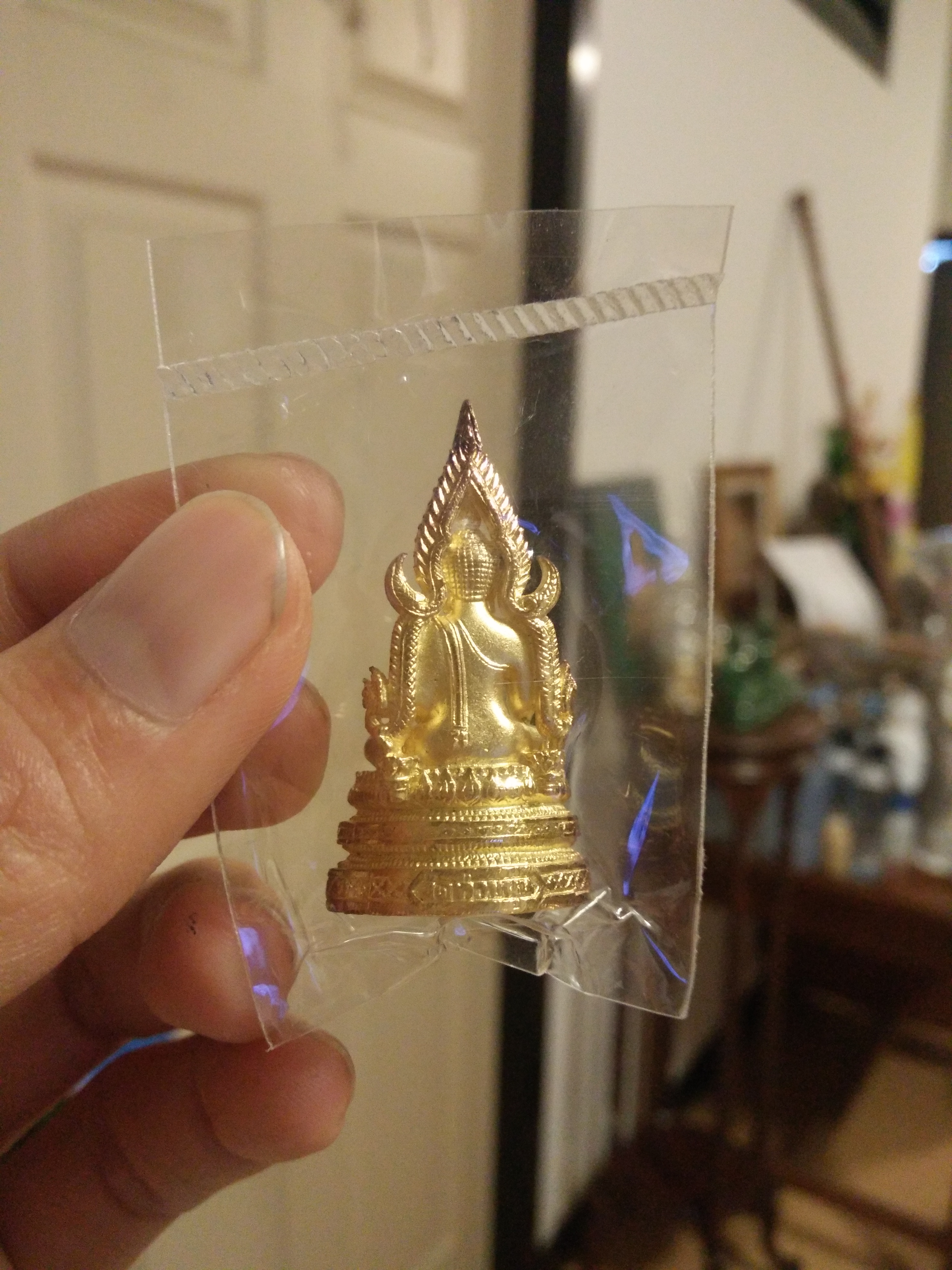 สมเด็จองค์ปฐมลอยองค์ ชุบทองพ่นทราย วัดท่าขนุน