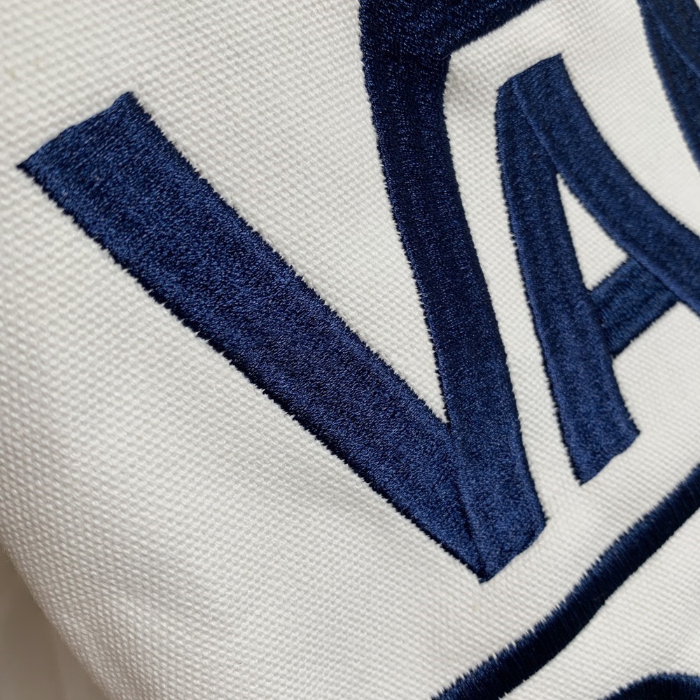 กระเป๋าผ้าสะพายข้าง Vans - Shibuya Tote Bag รุ่นพิเศษจากญี่ปุ่น ของใหม่ ของแท้ พร้อมส่ง