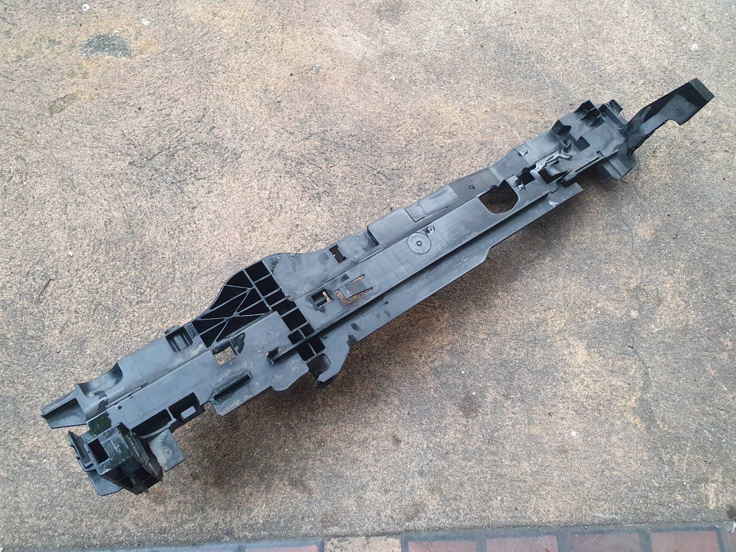 โครงหม้อน้ำด้านซ้าย มือสอง(หมายเลข 115 ตามรูป) Benz W222 A0995041918 Radiator Left Side Support