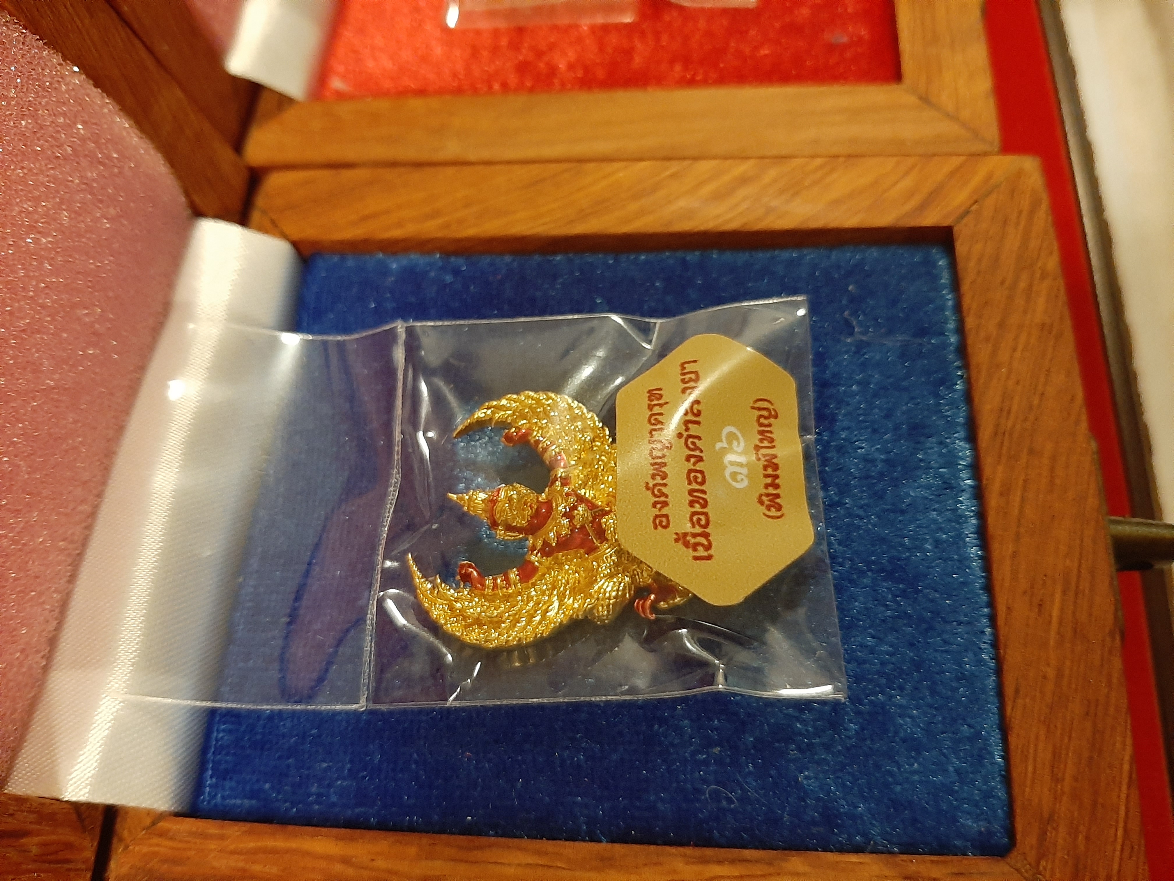 พญาครุฑกะไหล่ทองแพ็คคู่ พิมพ์ใหญ่และพิมพ์เล็ก รุ่น รวยสุดๆ วัดโพธิทอง