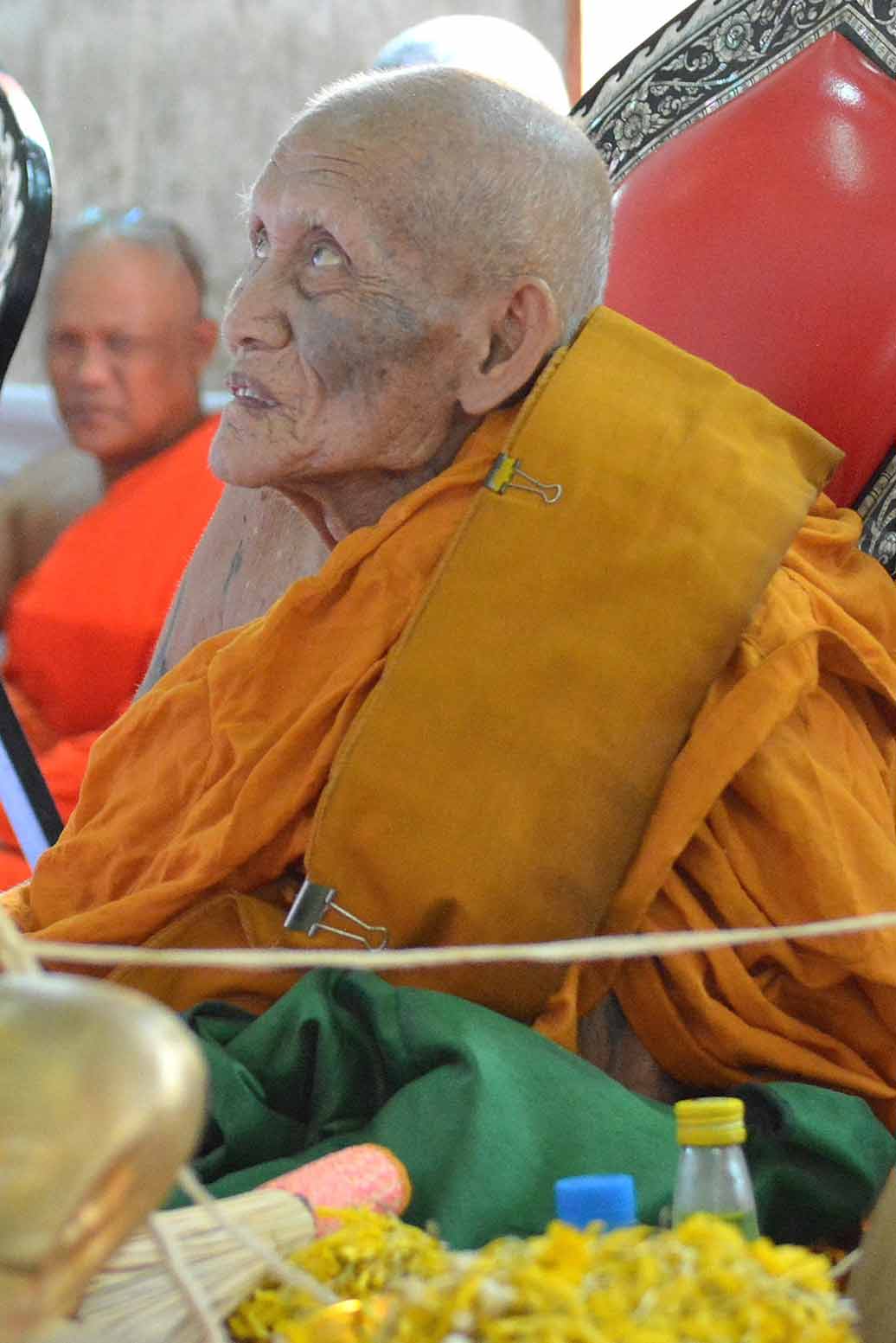 หนุมานหน้ากระบี่ไม้พุดซ้อน รุ่น บูรณะอุโบสถ วัดอินทาราม ปี 59