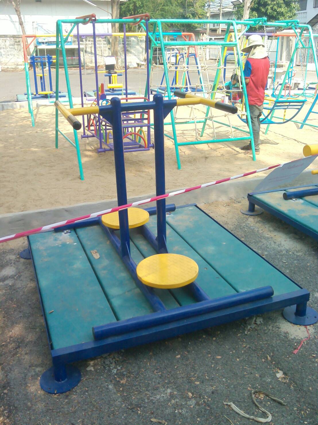 รหัส SM ผลงานติดตั้ง (หมู่บ้านสีไชยทอง) เครื่องออกกำลังกายกลางแจ้ง