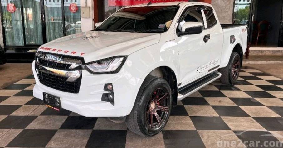 กันชนหน้า ISUZU DMAX D-MAX อีซูซุ ดีแม็กซ์ ปี 2021 ขายตามสภาพครับ