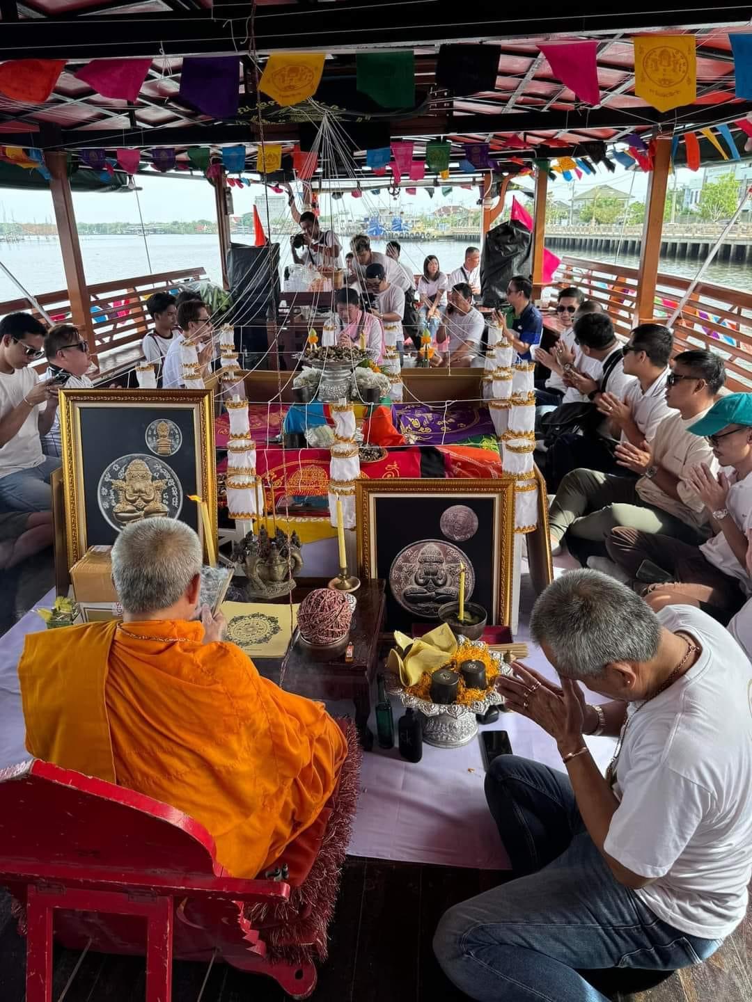 เหรียญพระโพธิสัตว์พังพะกาฬ ชนวนหน้ากากนาค รุ่น เจ้าสัวพันล้าน โดย บอย ท่าพระจันทร์ มวลสารพิธีดี