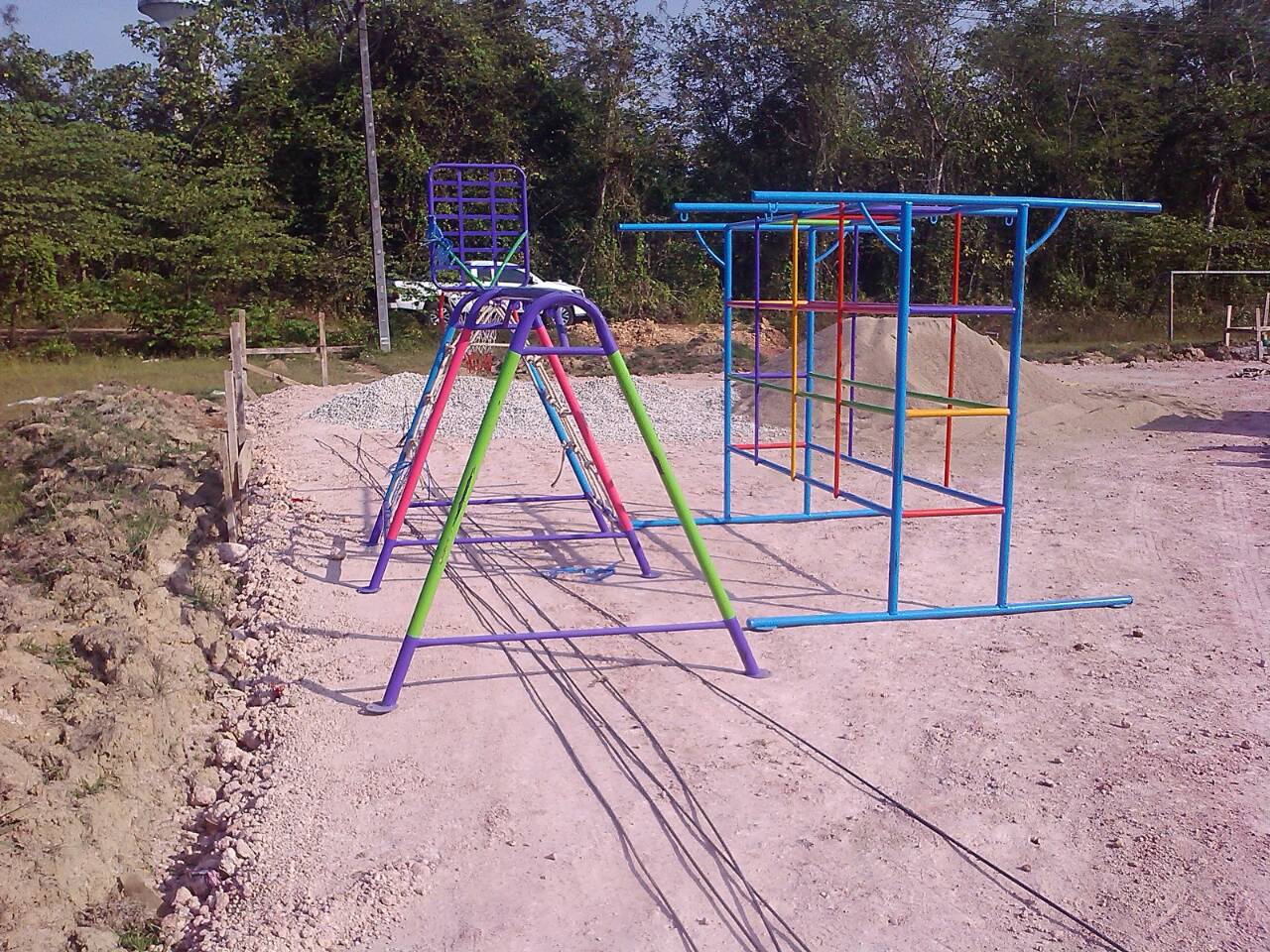 รหัส PG ผลงานติดตั้ง (ลานกีฬาห้วยนาง อ.ห้วยยอด จ.ตรัง) เครื่องออกกำลังกายเด็ก