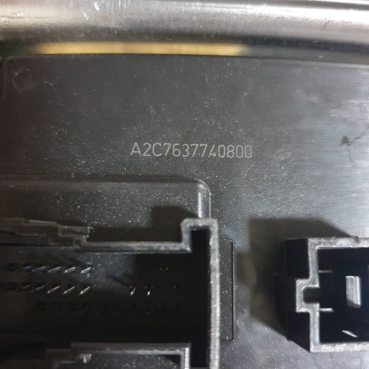 กล่องไฟ ซีน่อน Benz A2139002734 ของแท้ มือสอง