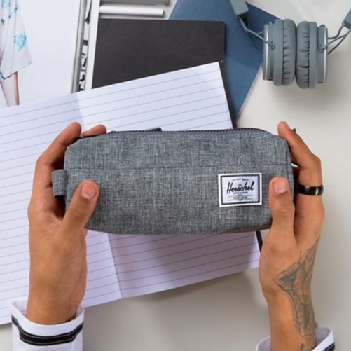กระเป๋าใส่เครื่องเขียน Herschel Settlement Case ของแท้ พร้อมส่งจากไทย