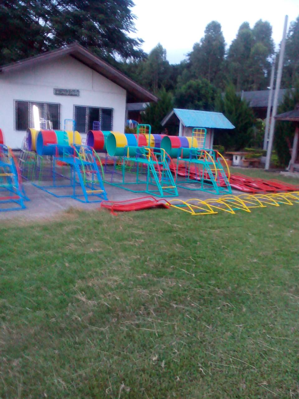 รหัส PG ผลงานติดตั้ง (โรงเรียนบ้านดอนแยง ม.8 อ.เทิง จ.เชียงราย) เครื่องเล่นสนามกลางแจ้งสำหรับเด็ก