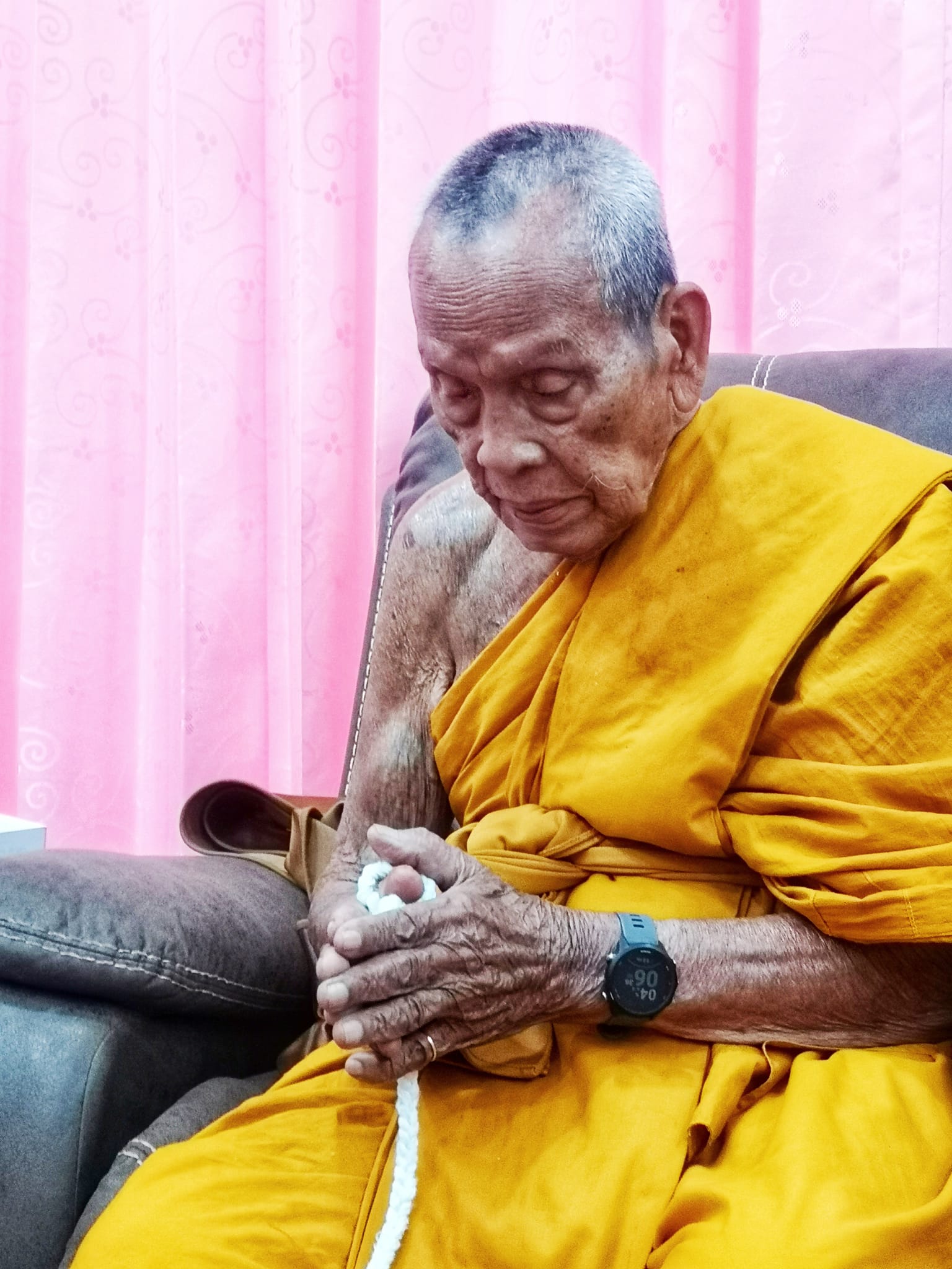เหรียญเวสสุวรรณเทพบุตร เนื้อชนวนรมมันปู "ลาภผล พูนทวี จำปี จักรเพชร ๖๕" ณ วัดบรมสถล(ดอน)ยานนาวา