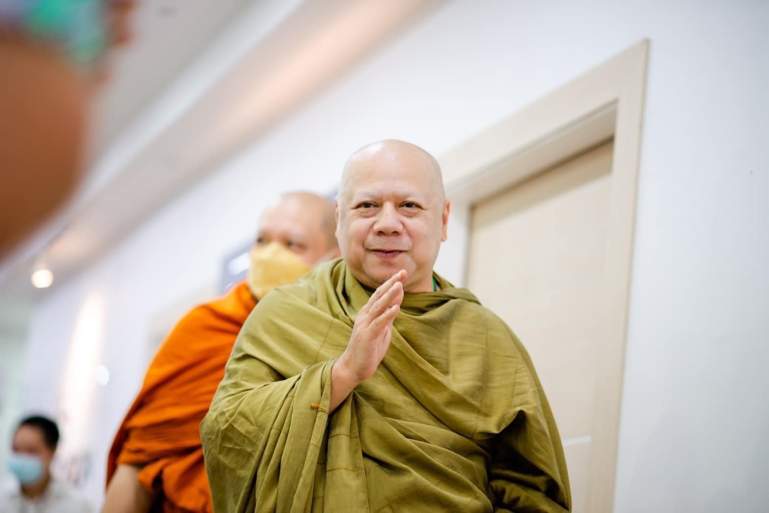 เหรียญเงินลงยาแดง ท้าวเวสสุวรรณโณ ท้าวหิรัญพนาสูร รุ่น ๑ พุทธศักราช ๒๕๖๕ (หลวงพ่อวราห์ วัดโพธิทอง)