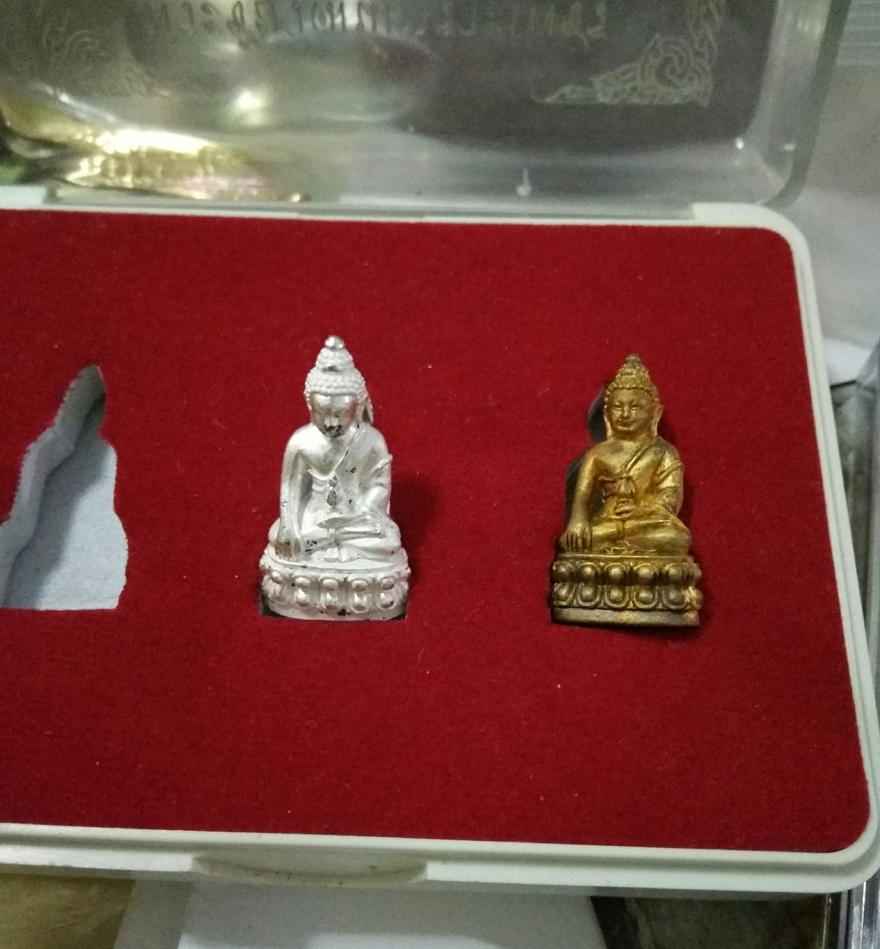 พระชัยวัฒน์เกราะเพชรเนื้อเงิน (1ใน 300 องค์) ปี 53 วัดท่าขนุน