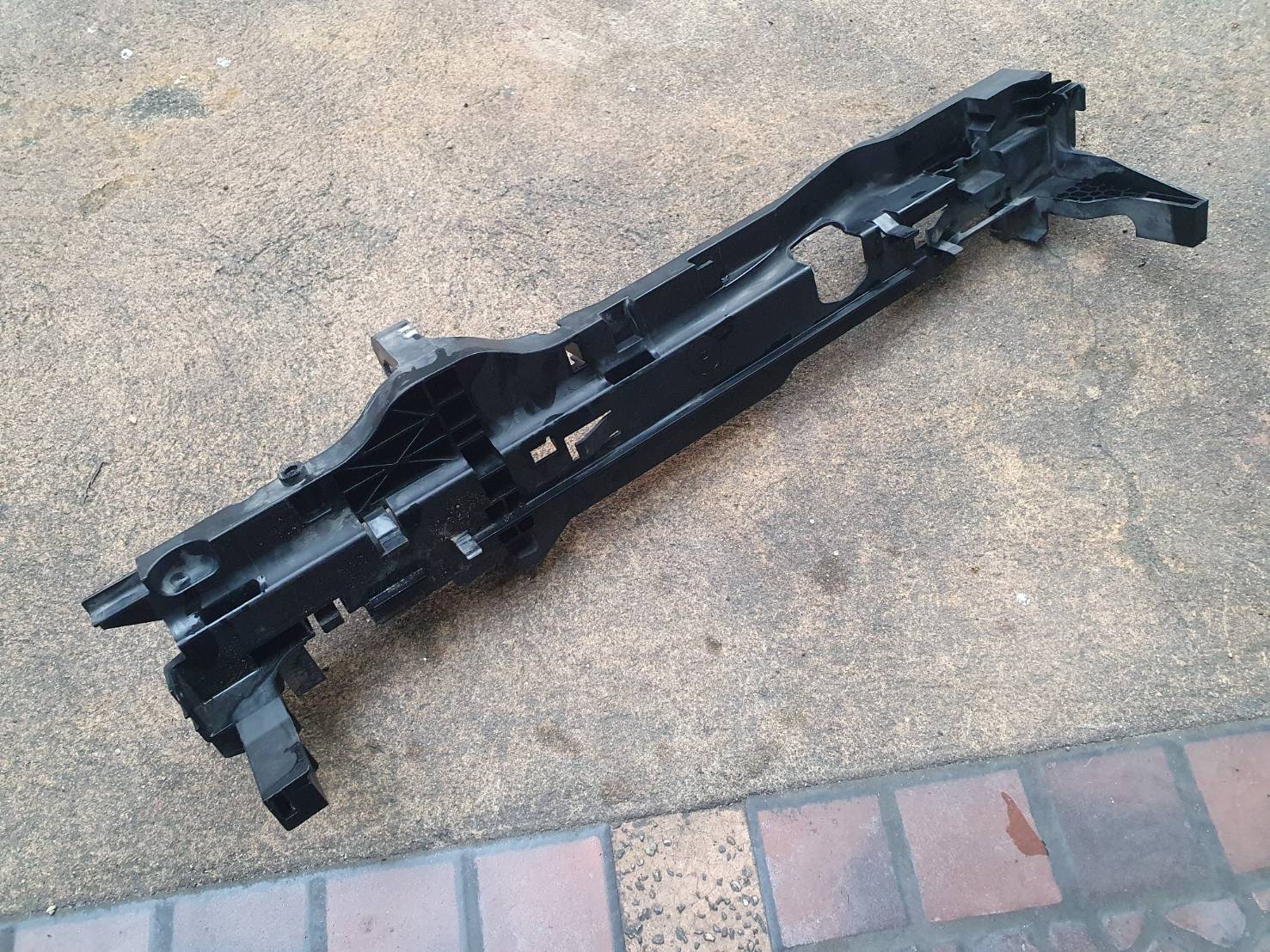 โครงหม้อน้ำด้านซ้าย มือสอง(หมายเลข 115 ตามรูป) Benz W222 A0995041918 Radiator Left Side Support