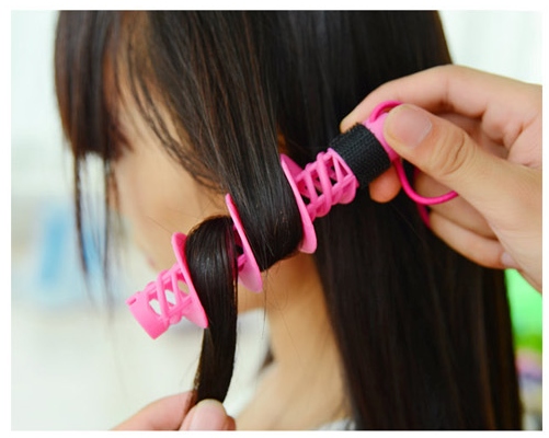 โรลม้วนผม ทำผมหยิก แบบ โรลเกลียวพลาสติก มีสายรัด ใน 1 ชุด มี 2 ชิ้น