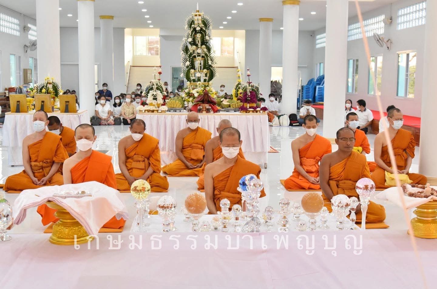 ลูกแก้วจัดรพรรดิยอดมงกุฎ (สีแดงหมด)หลวงพ่อเอ บ้านสุมมโน ปี 68
