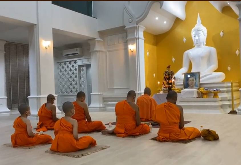 จี้ท่านย่ารูปหัวใจ หลวงตาวัชรชัย วัดเขาวง(ถ้ำนารายณ์)