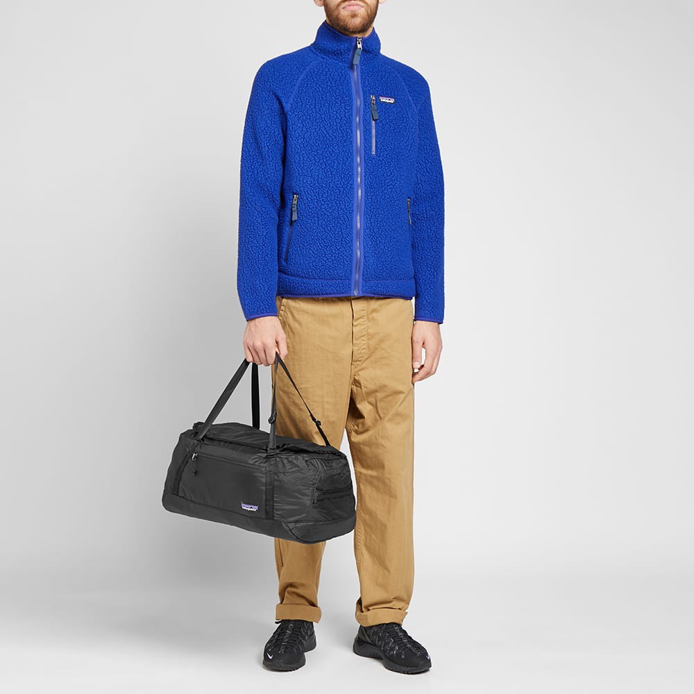 กระเป๋าถือ Patagonia Ultralight Black Hole Duffel Bag ความจุ 30 L ของใหม่ ของแท้ พร้อมส่งจากไทย กระเป๋าพับได้