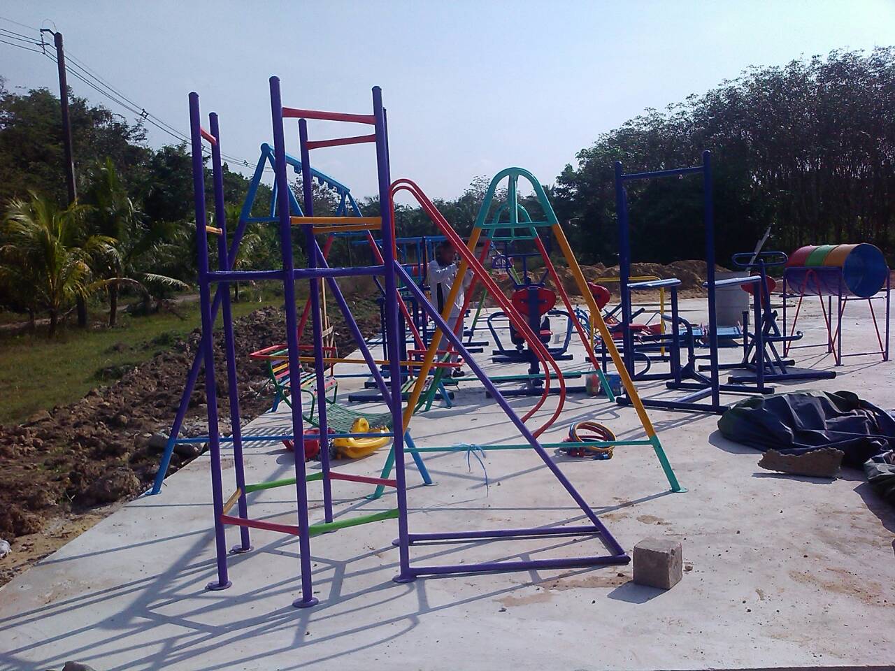 รหัส PG ผลงานติดตั้ง (ลานกีฬาห้วยนาง อ.ห้วยยอด จ.ตรัง) เครื่องออกกำลังกายเด็ก