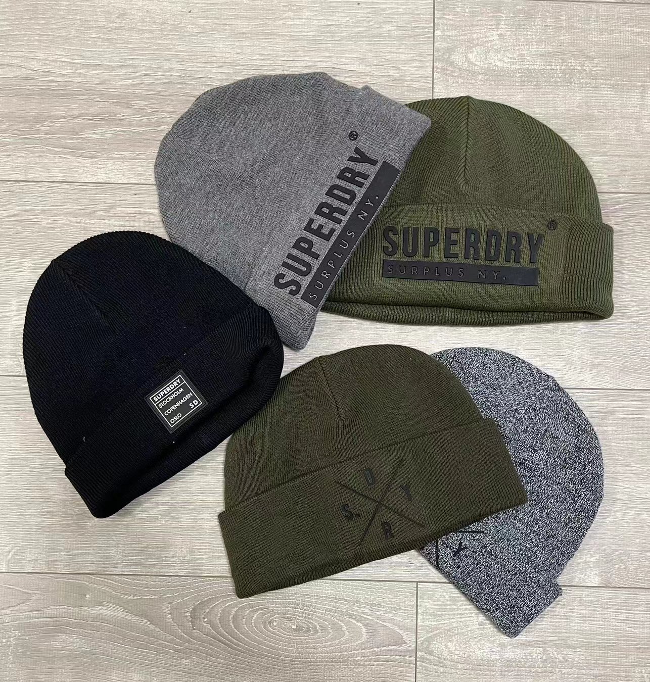 หมวกไหมพรม Superdry Surplus Silicone Beanie ของใหม่ ของแท้ พร้อมส่งจากไทย