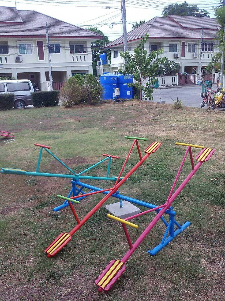 รหัส PG ผลงานติดตั้ง (หมู่บ้านชนกานต์กลางเมือง ม.4 ต.วิชิต อ.เมือง จุดที่2) เครื่องออกกำลังกายเด็ก