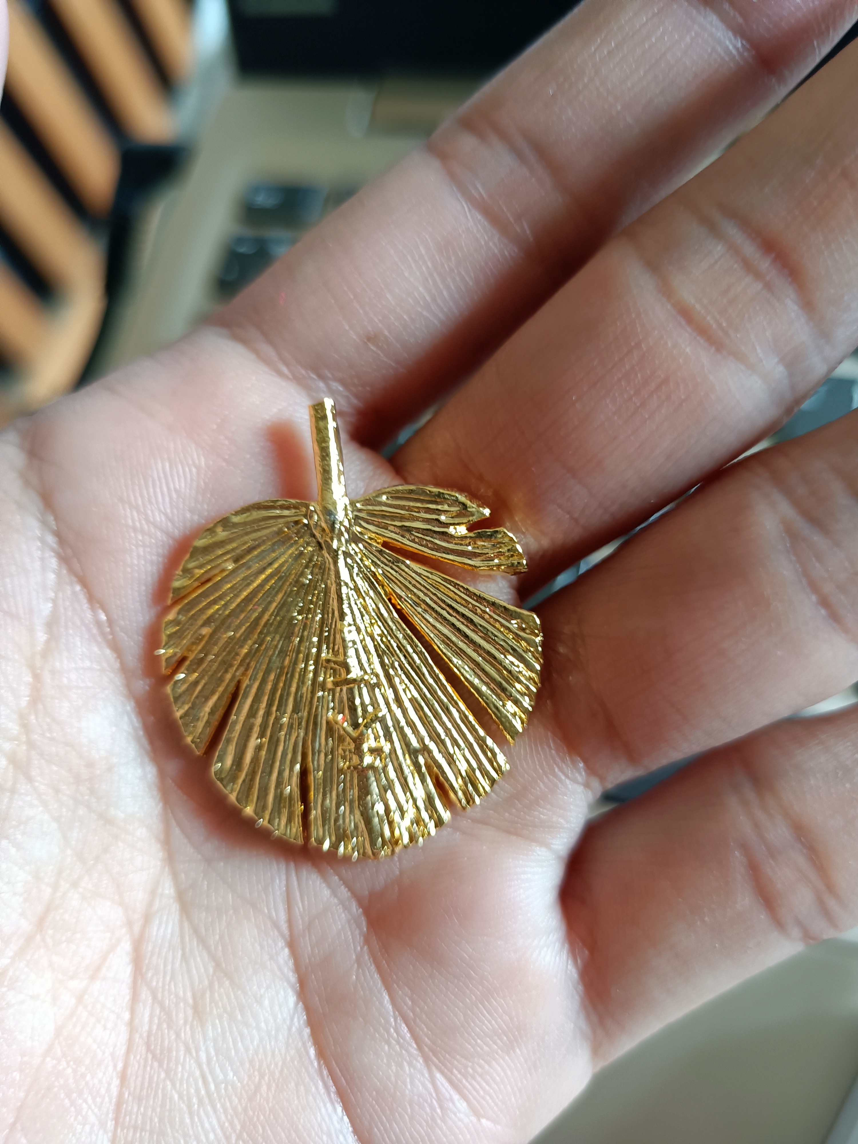 พัดท่านจี้กงชุบทอง ลพ.บ๊ะ วัดโพธิลังกา