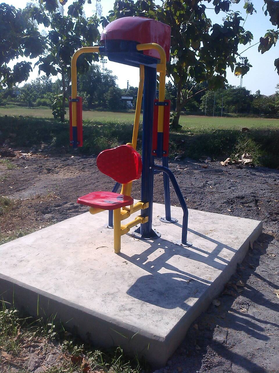 เครื่องออกกำลังกายกลางแจ้งดาวคะนอง