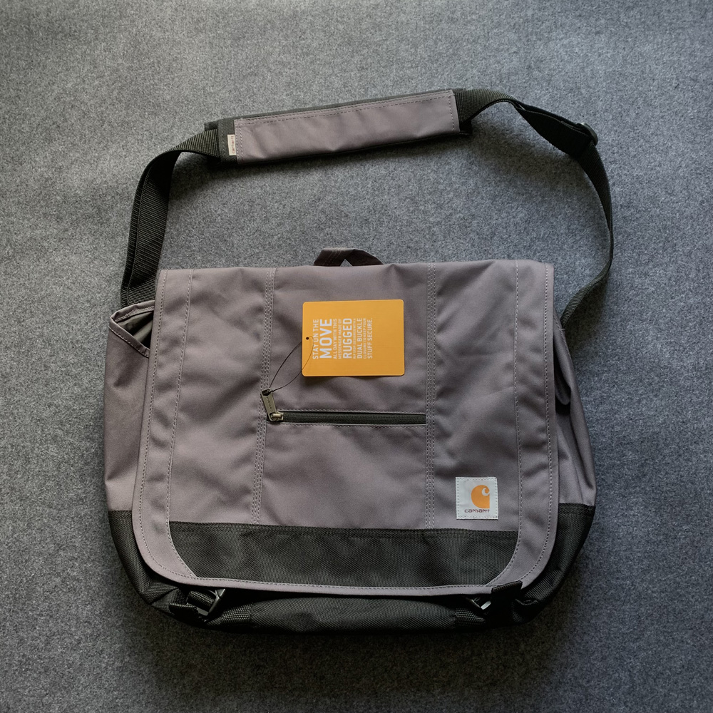กระเป๋าสะพายข้าง Carhartt D89 Messenger Bag รุ่นพิเศษจากญี่ปุ่น ของใหม่ ของแท้ พร้อมส่ง