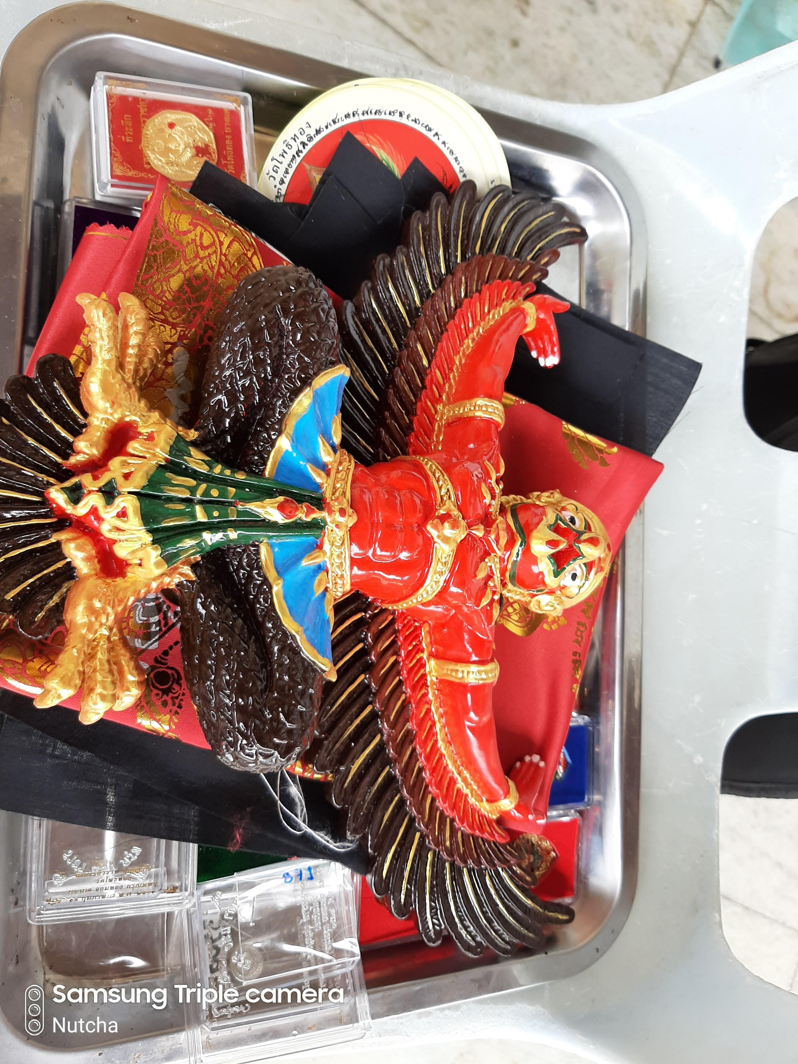 วัตถุมงคลพระอาจารย์วราห์ เสก เจิม จาร อธิษฐานจิตเพิ่ม