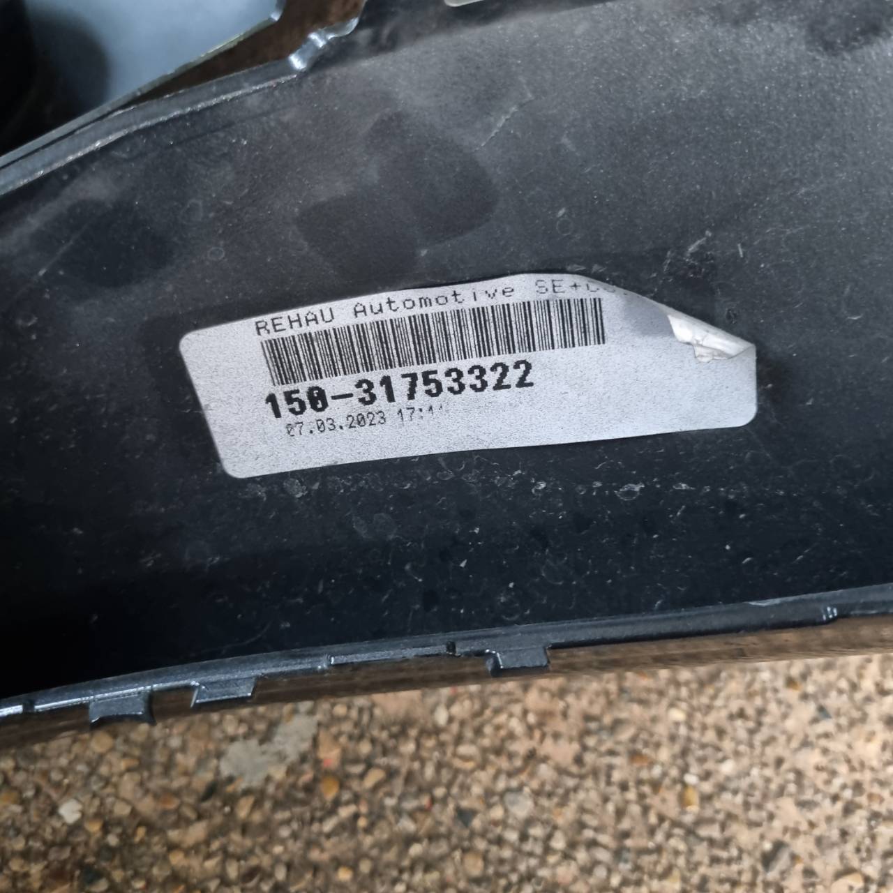 กันชนหน้า Mercedes Benz CLS A 257 885 88 03 ขายตามสภาพครับ