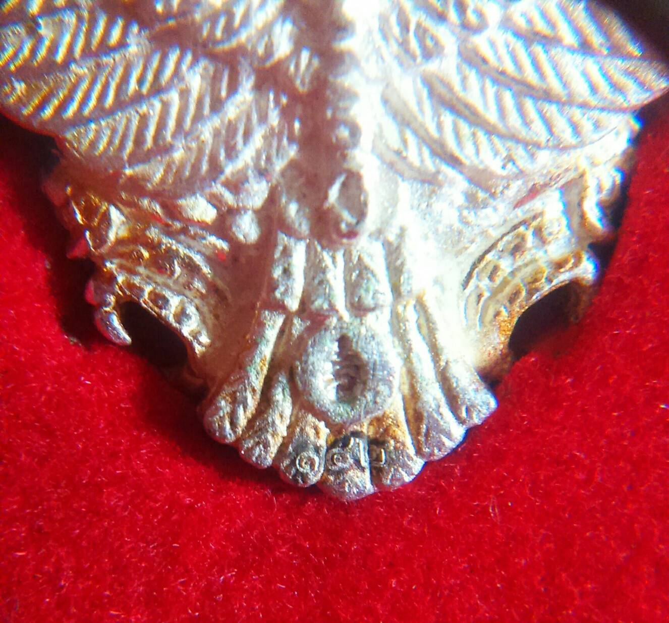 พญาครุฑเนื้อเงินลงยา (เจิมแดงและเสกซ้ำ) รุ่น ๙ หน้ามหาเศรษฐี ปี 53 No.๑๔๒