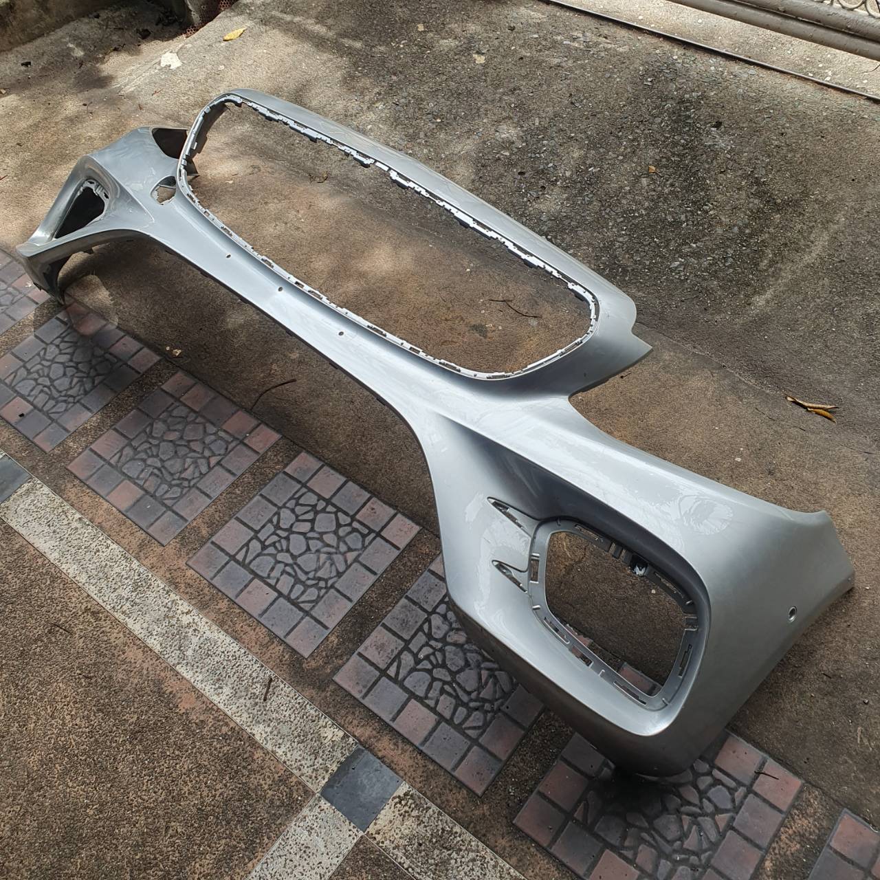 กันชนหน้า Benz มือสอง A2138852600 ขายตามสภาพ