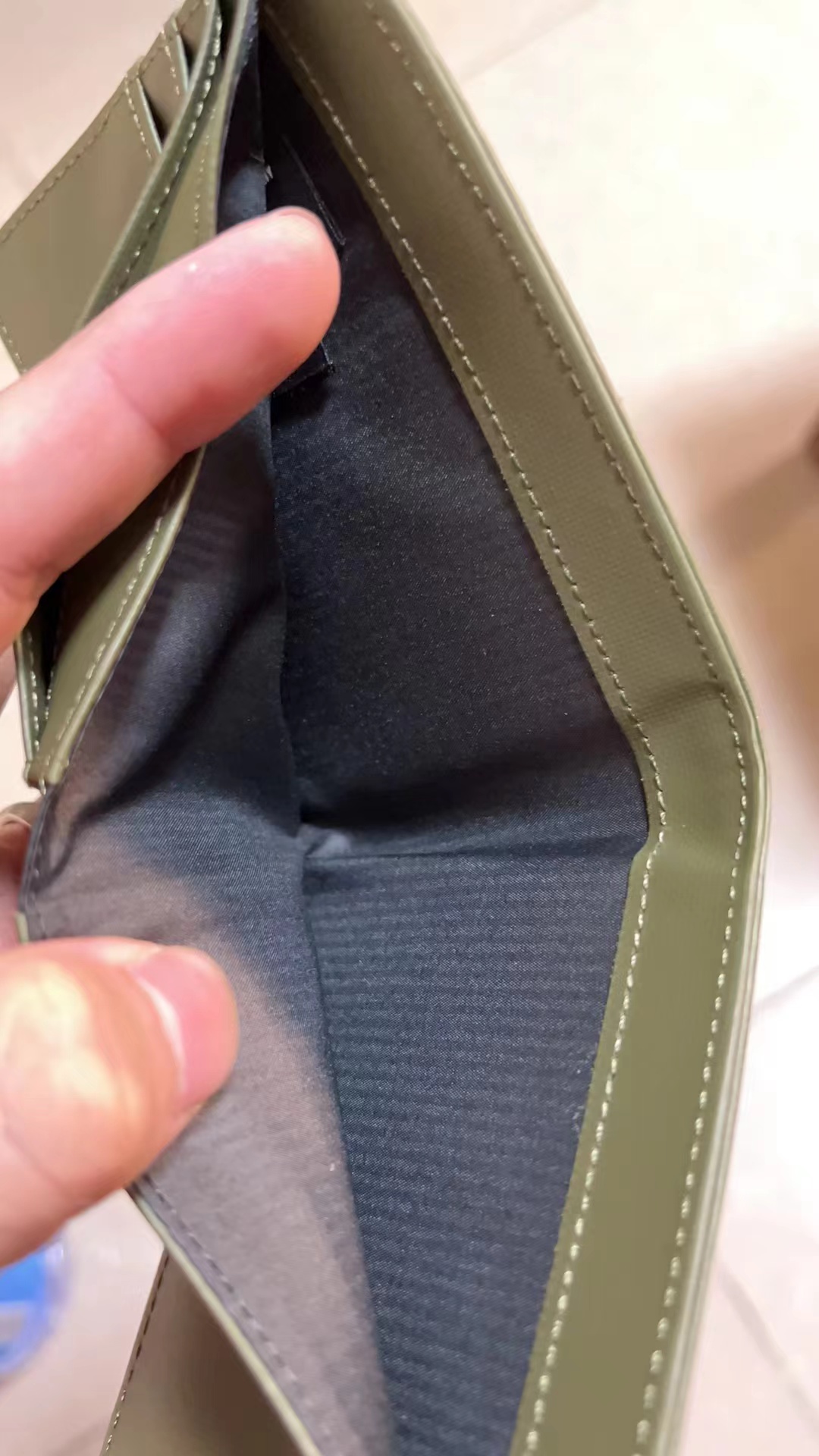 กระเป๋าสตางค์ Herschel Supply Roy Wallet Weather Resistant - Ivy Green ของใหม่ ของแท้ พร้อมส่ง