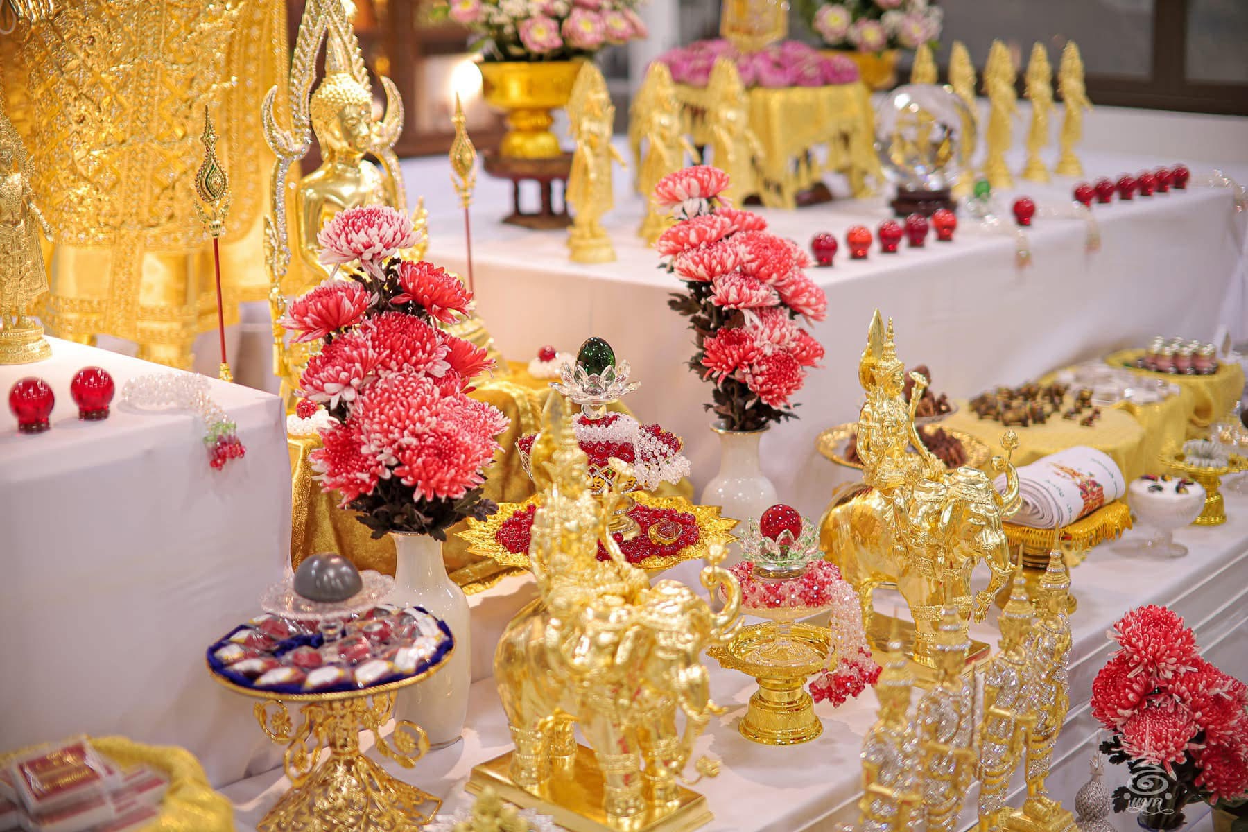 ลูกแก้วพุทธบารมีเปิดโลก (แก้วแดง) สุริยันต์ทรงกลด ฐานจาร (ไซส์ใหญ่ 5 cm) ลพ.เล็ก ลพ.บ๊ะ ลพ.ตุ๊ มหาสิงห์