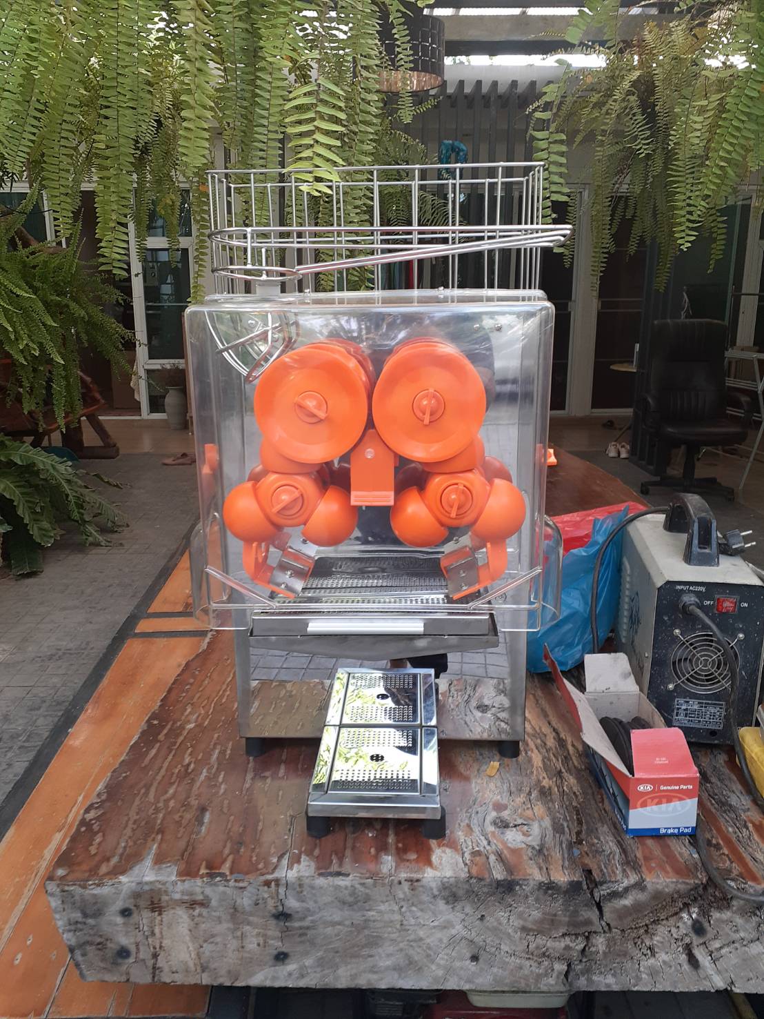 เครื่องคั้นน้ำส้มอัตโนมัติ รุ่น2000E-2