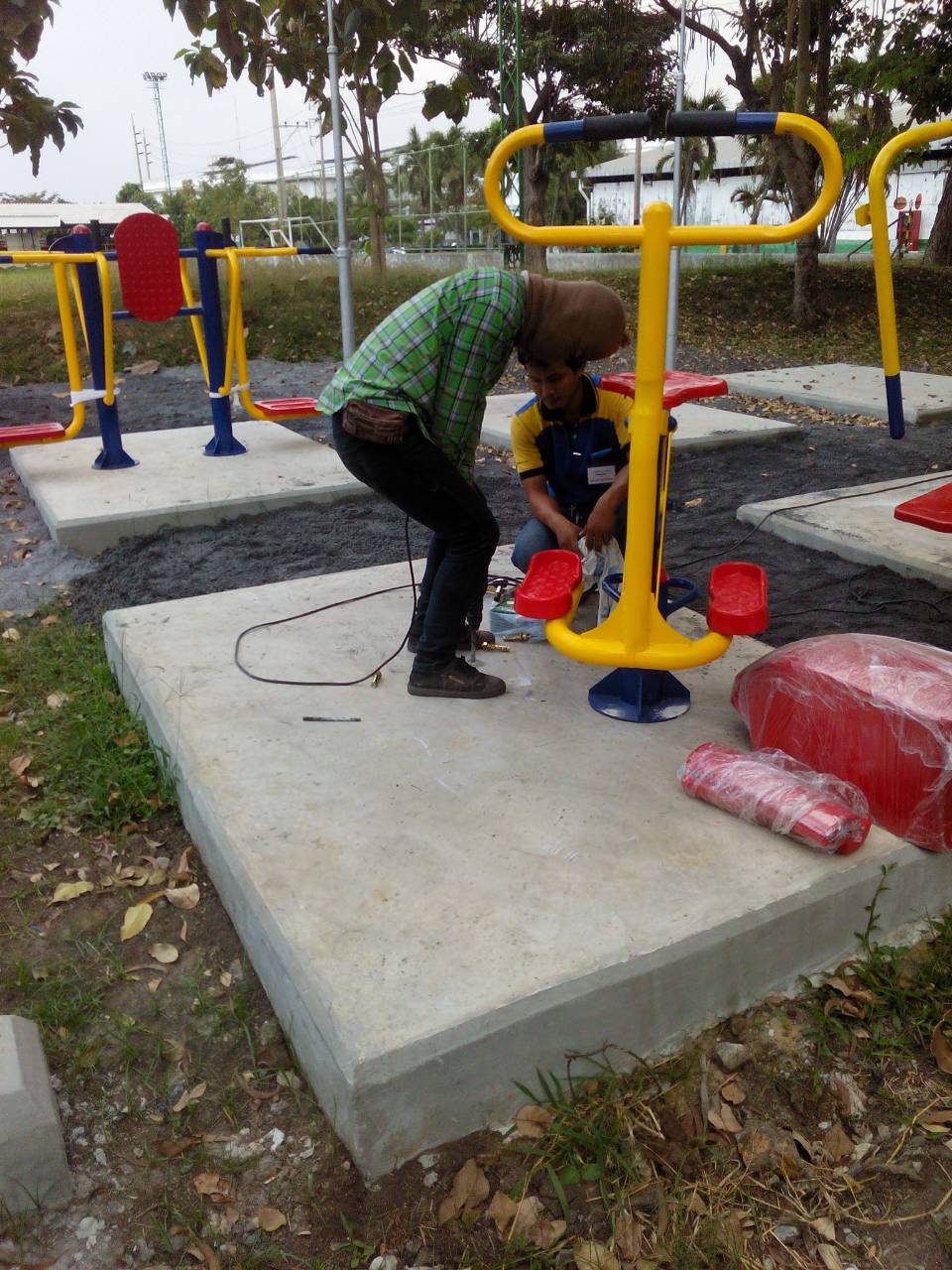 เครื่องออกกำลังกายกลางแจ้งดาวคะนอง