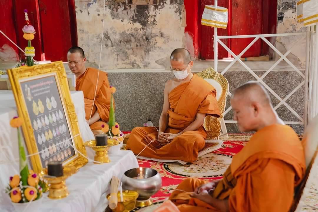 เหรียญหลวงพ่อกวยกะไหล่ทอง รุ่น แรงอธิษฐาน ลพ.เล็กพุทธาภิเษก (ลพ.กวยกายทิพย์สงเคราะห์)