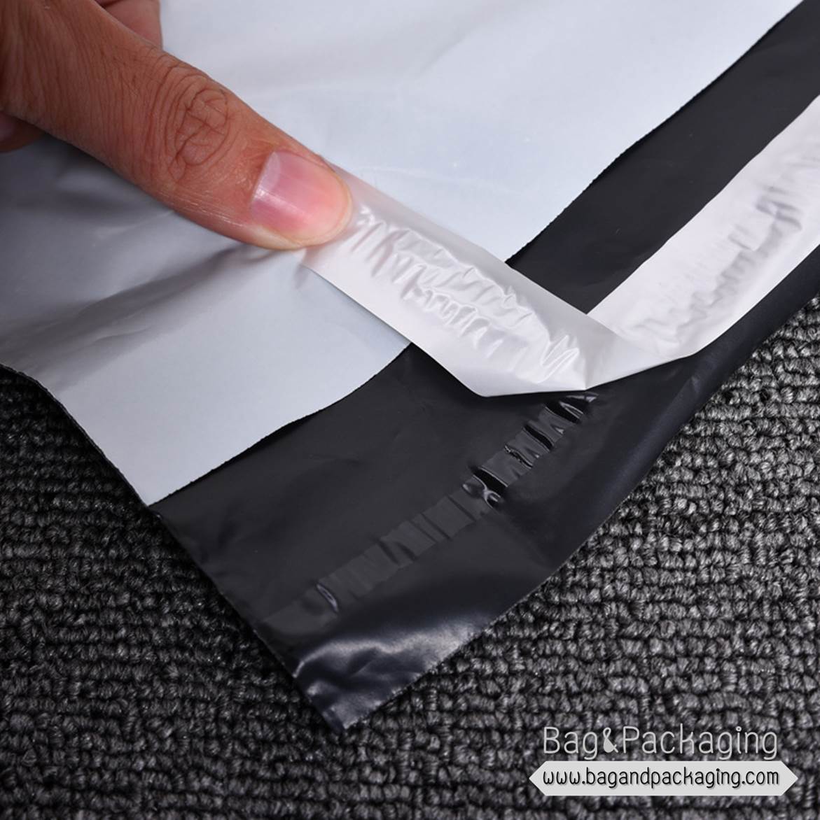 ซองจดหมายพลาสติก (ไม่มีจ่าหน้า) ขนาด 20 x 35 cm