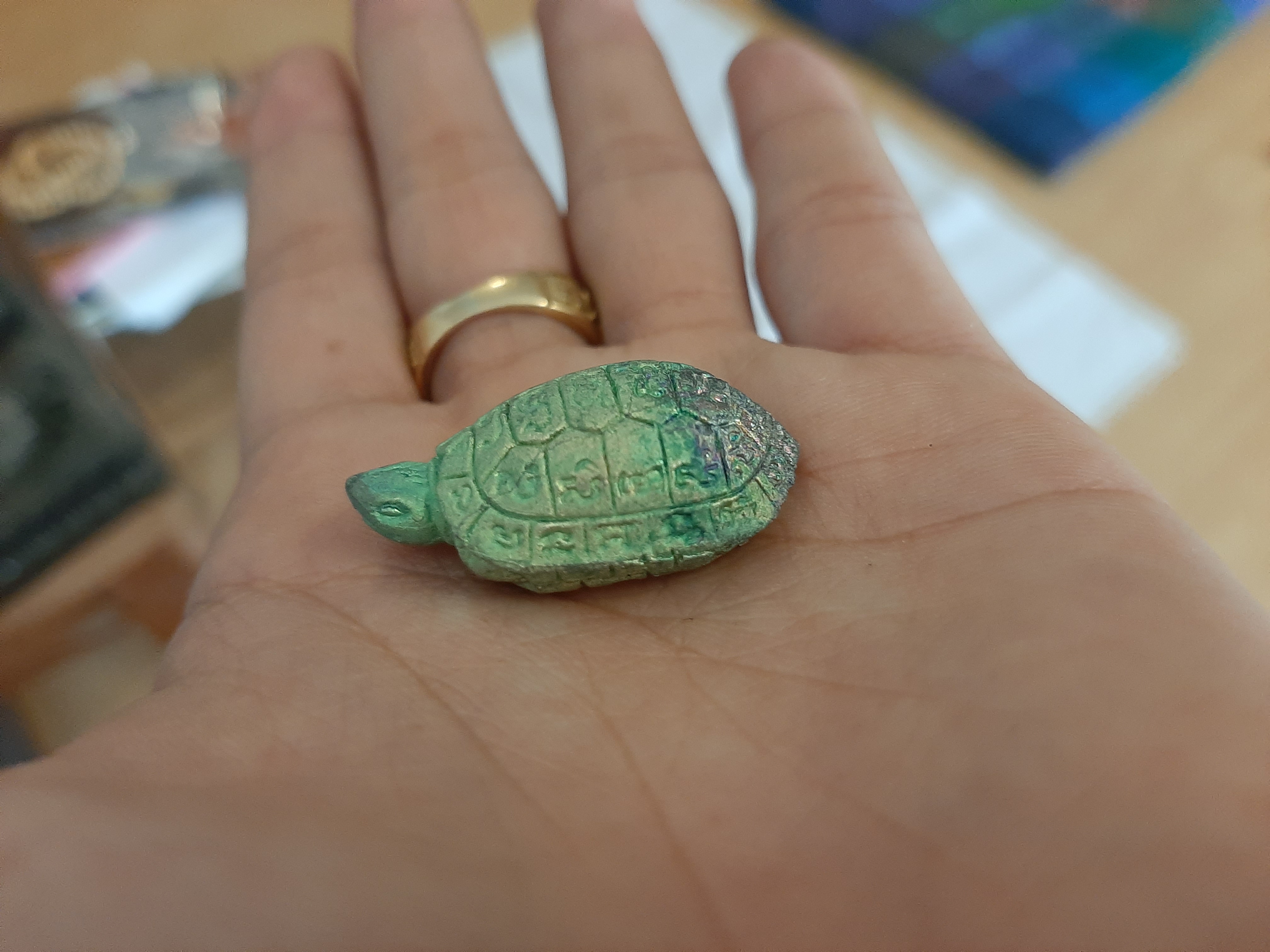 พญาเต่า เนื้อรวมแร่ หลวงพ่อหนุน วัดพุทธโมกข์ สีพาสเทล โค๊ตใต้ท้อง