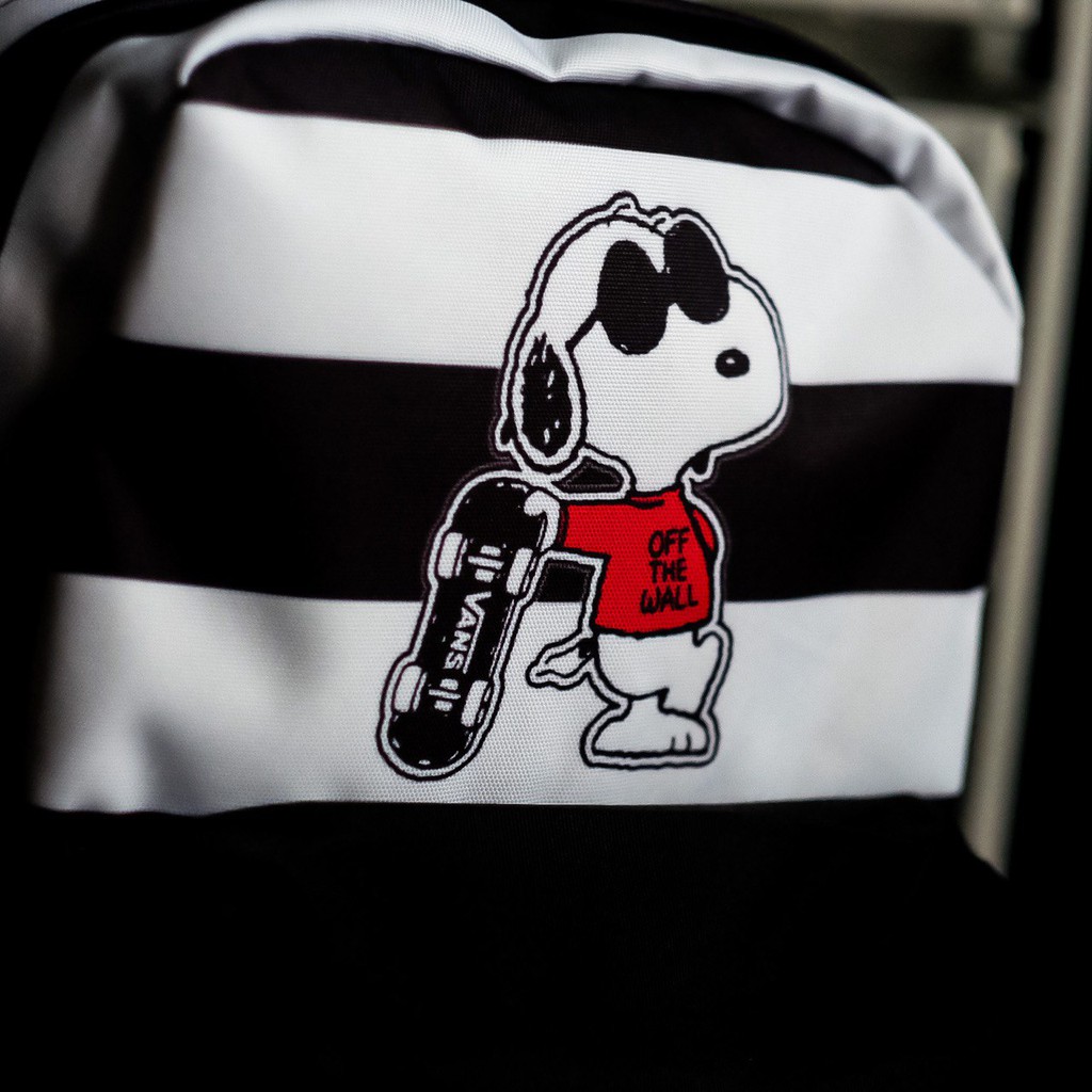 กระเป๋าเป้ Vans x Peanuts Realm Backpack Snoopy ของแท้ พร้อมส่ง จากไทย