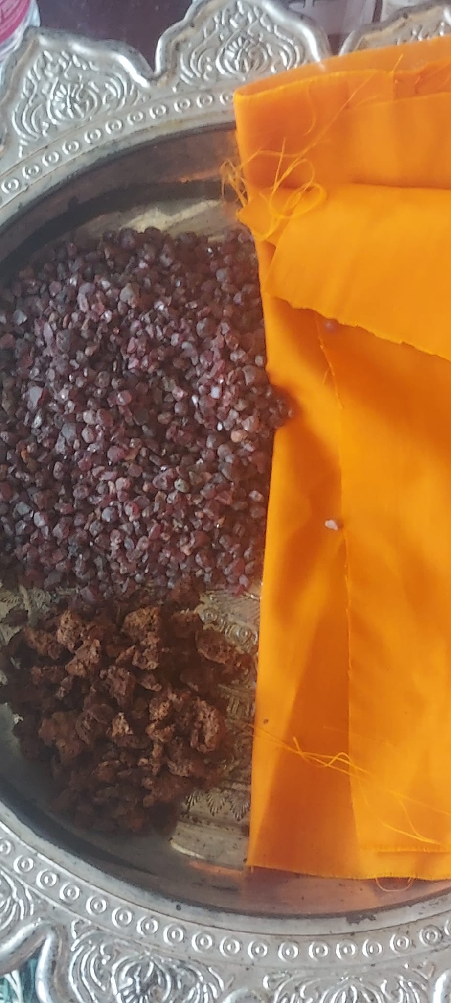 เบี้ยแก้ถักเชือกดำ บรรจุปรอท อุดมวลสารวิเศษ ฝังตะกรุดยันต์ฯ รุ่น มหาบารมี ลป.อิ่ม วัดทุ่งนาใหม่ ปี 66