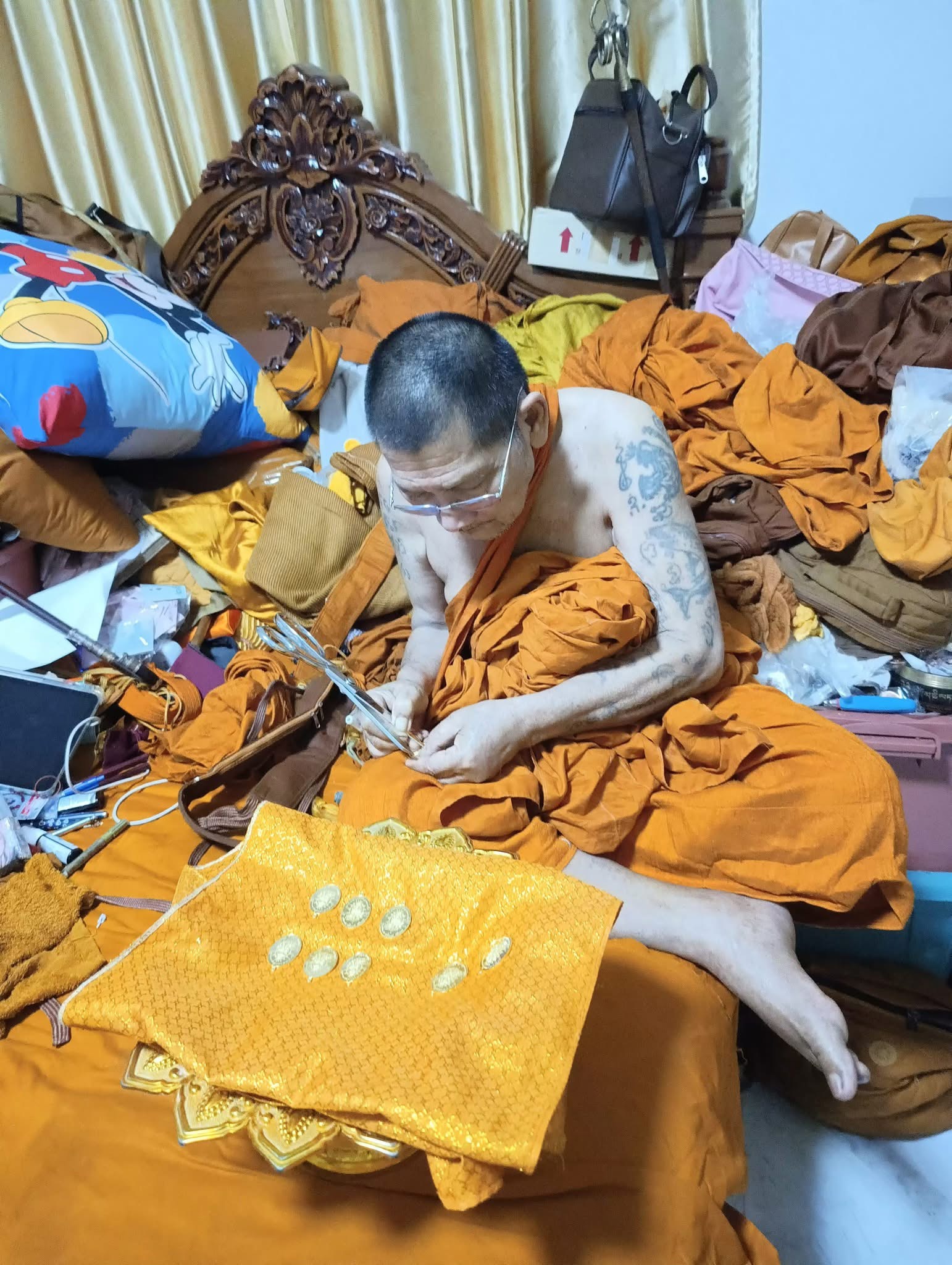 เหรียญพหูรมาน ทภ.2 เนื้อชนวน No.8948 หลวงปู่ศิลา