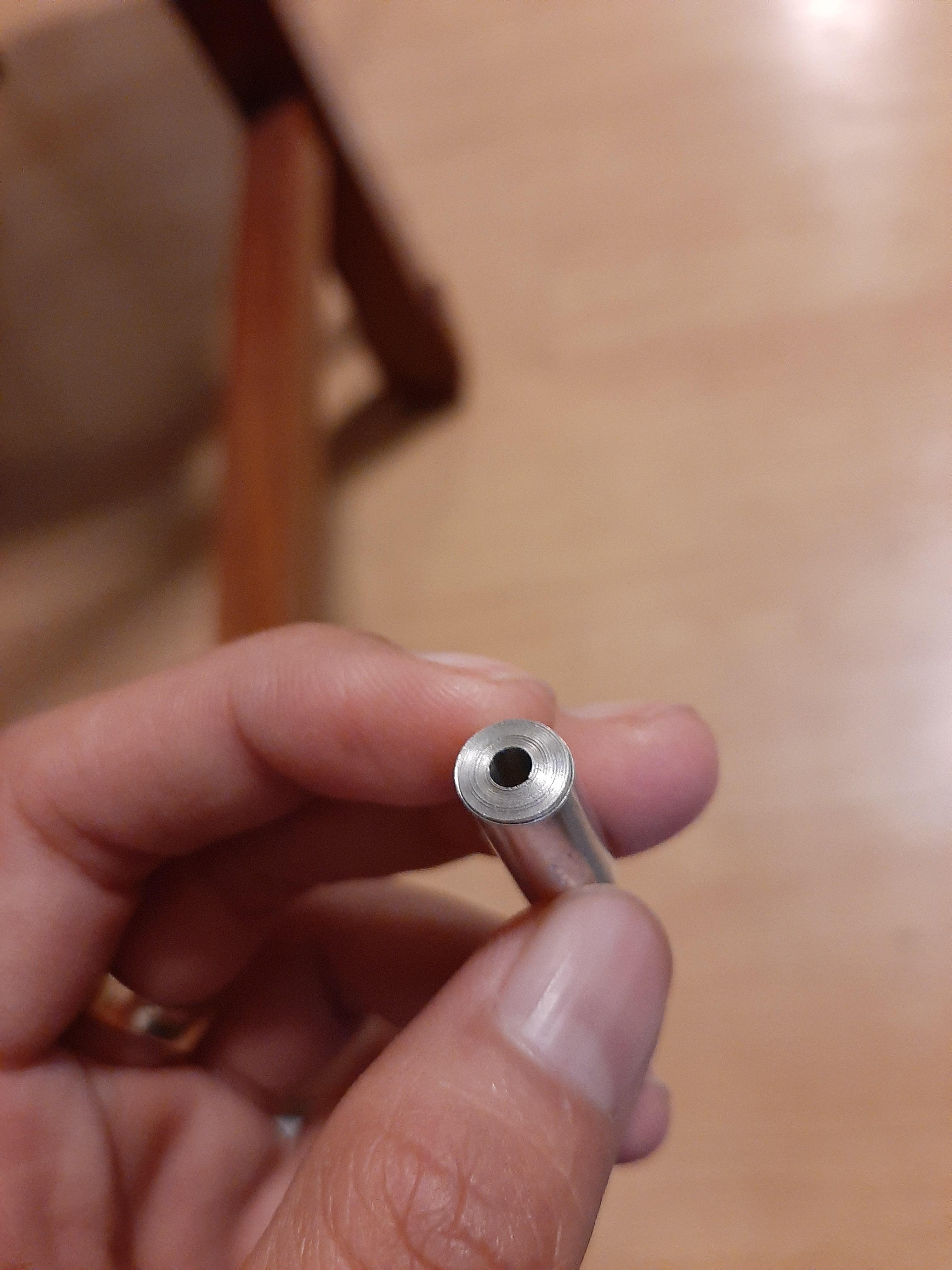 ตะกรุดแสนรักเนื้อดีบุก พระอาจารย์เอกลักษณ์