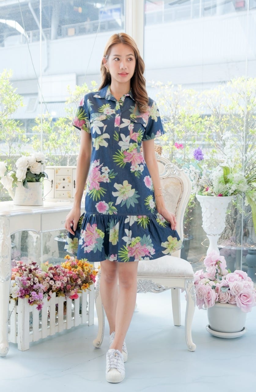 เดรสยีนส์ #8375 ผ้ายีนส์เนื้อนิ่มพิมพ์ลายดอกไม้สวยแต่งระบายชายน่ารักๆ ใส่สบาย ไม่ร้อน ใส่ได้หลายโอกาส