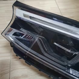 โคมไฟหน้าข้างซ้าย มือสอง BMW sieries7 G11 G12 หน้ามีรอย ขาครบ ขายตามสภาพ