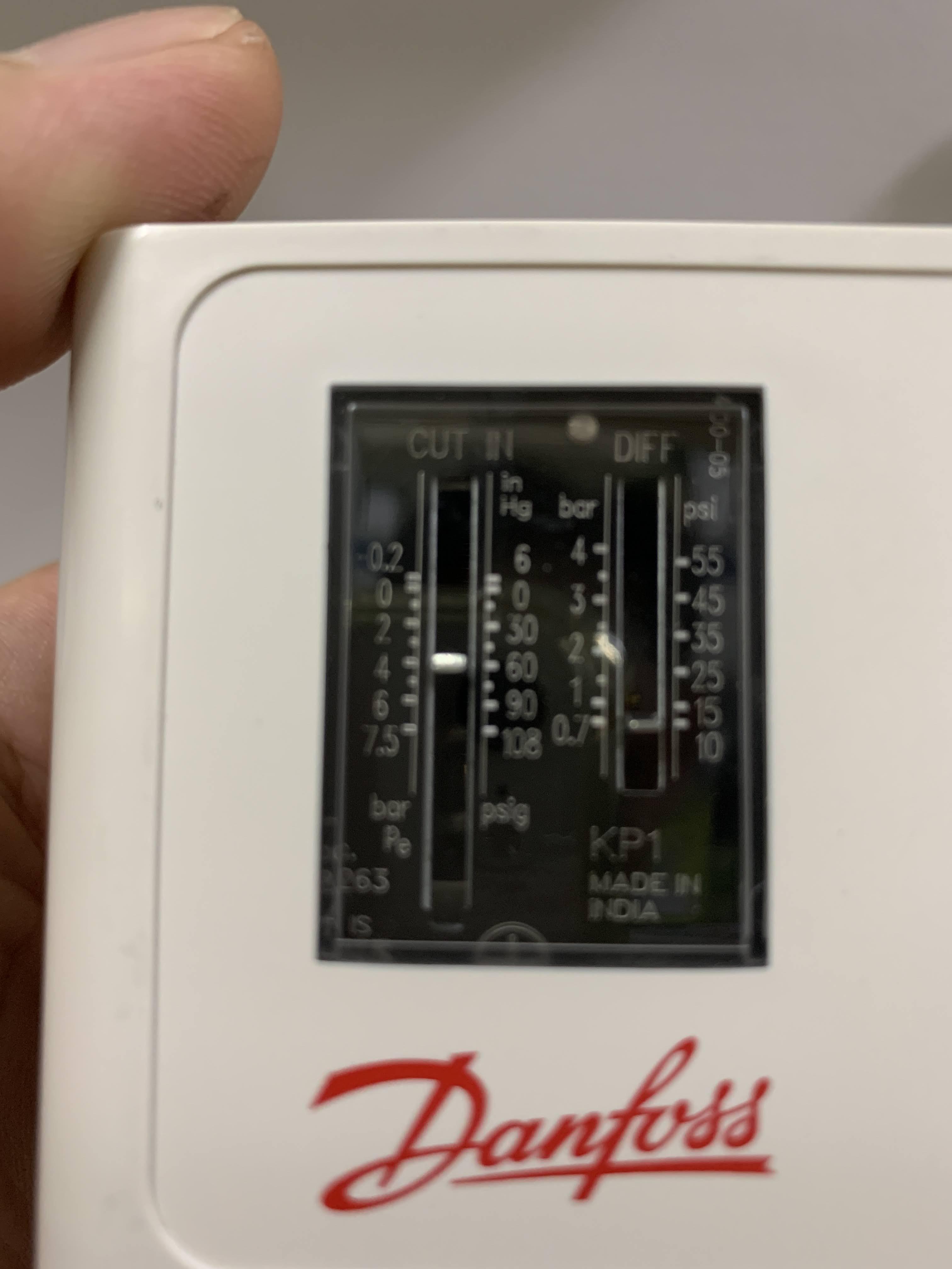 Pressure Switch Danfoss KP1 (-0.2 / +7.5 bar) ของแท้