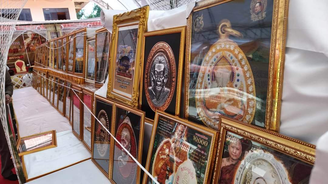 พระผงปิดตาหลวงปู่คีบ (องค์ละ 299 บาท ยกชุด 3 องค์ 750.-)
