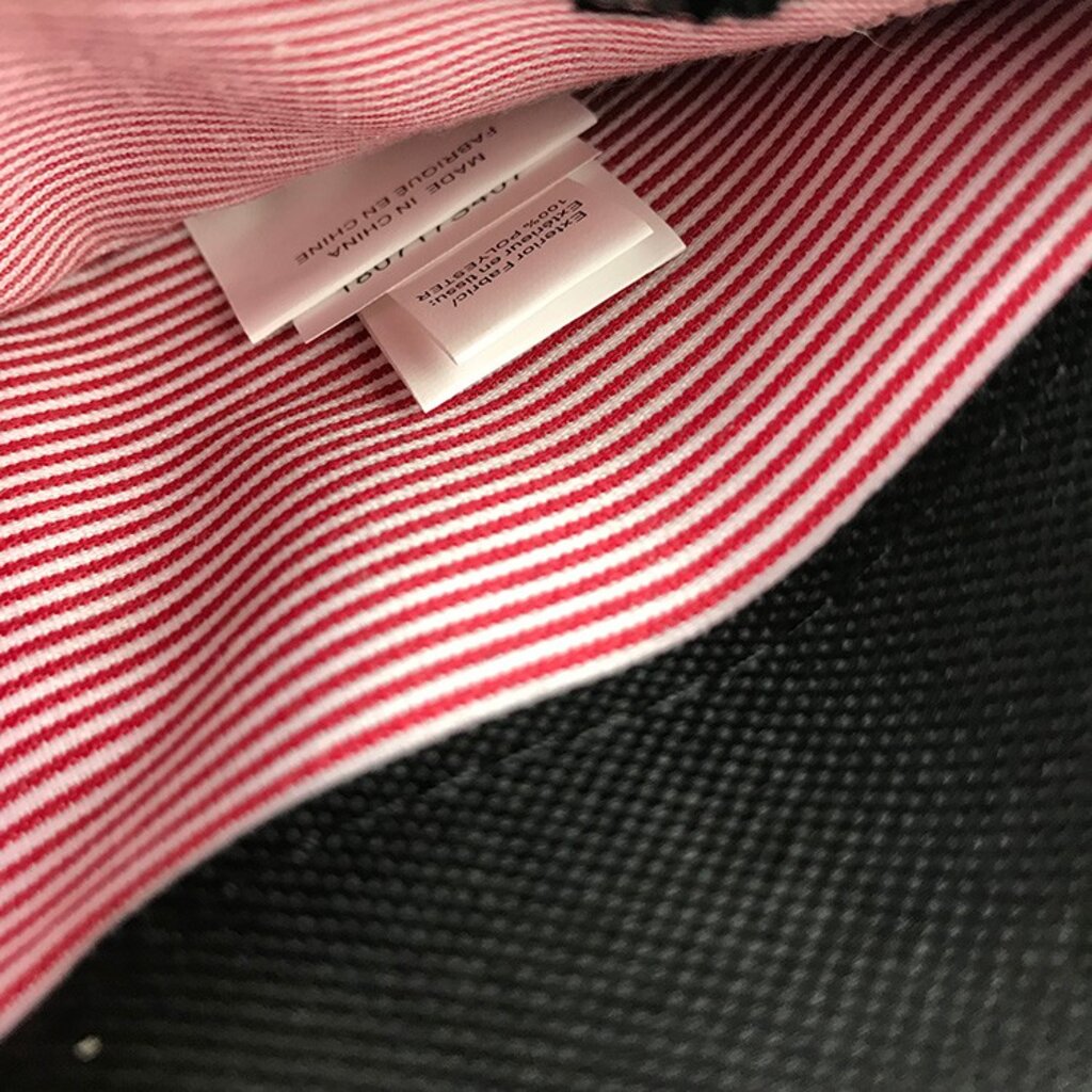 กระเป๋าใส่พาสปอร์ต Herschel Search ของแท้ พร้อมส่งจากไทย