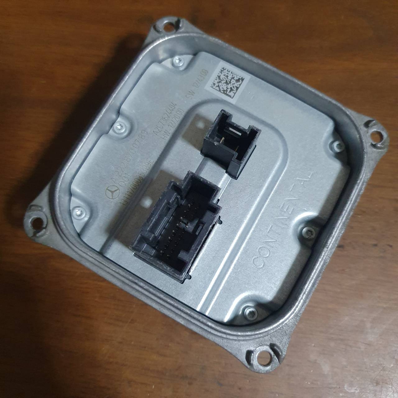 กล่องไฟ ซีน่อน Benz A2228700789 ของแท้ มือสอง