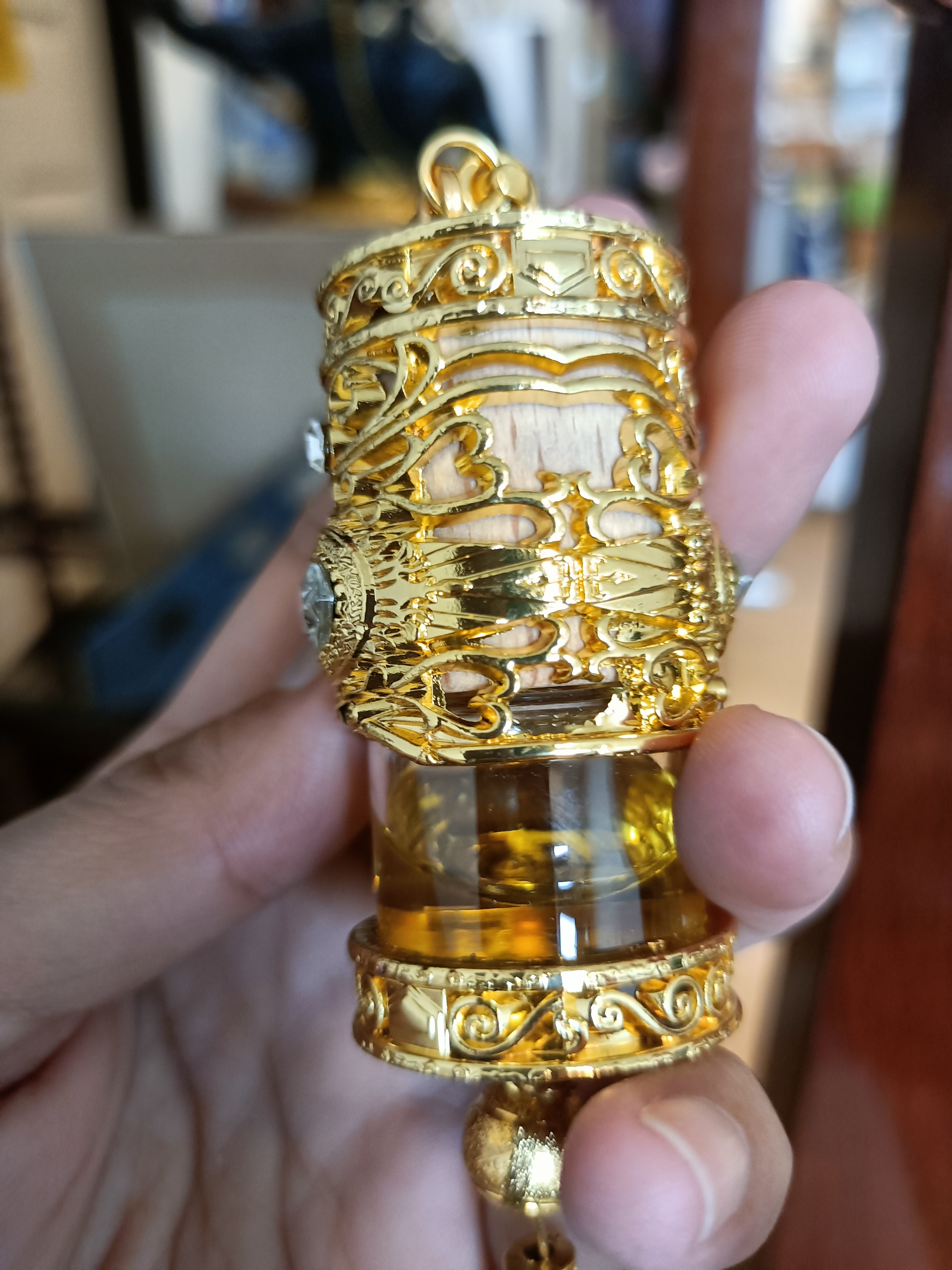 น้ำหอมมนต์มหารำเพย พุทธคุณมหาเสน่ห์ เมตตา โชคลาภ สำนักสงฆ์เขาธัมมโสธรณ์ ปี 65